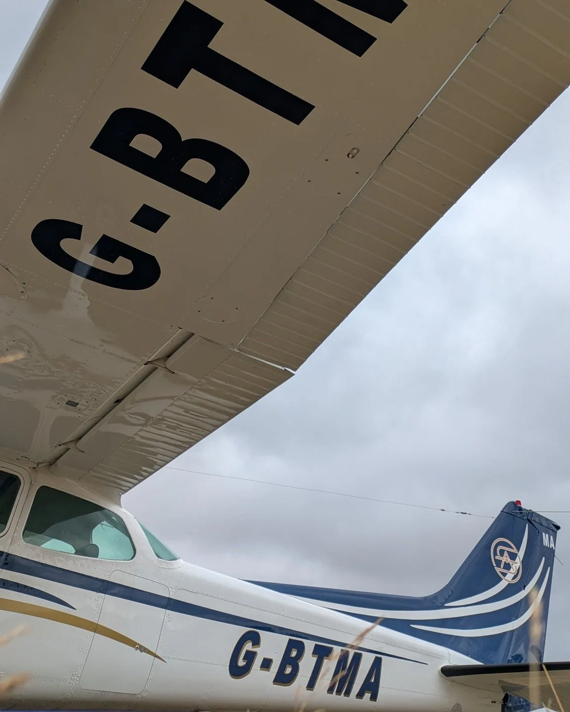 Ever gone camping with a plane βΊ Why not try it this summer?
You'd be surprised how many airfields let you!
.
.
.
.
 #camping #campingfun #avgeek #aviation #aviationdaily #aviationgeek #pilot #pilotlife #semetaviation