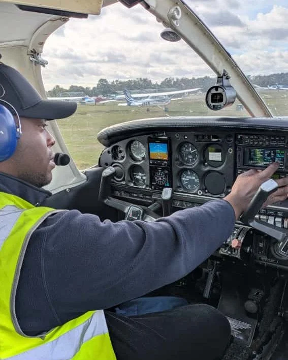 Our second most popular trainer aircraft! PA28 π© 
Who doesn't like a low wing and 4 seats? π
.
.
.
.
 #pilot #pilotlife #pilottraining #flying #semetaviation #aviation #aviationgeek