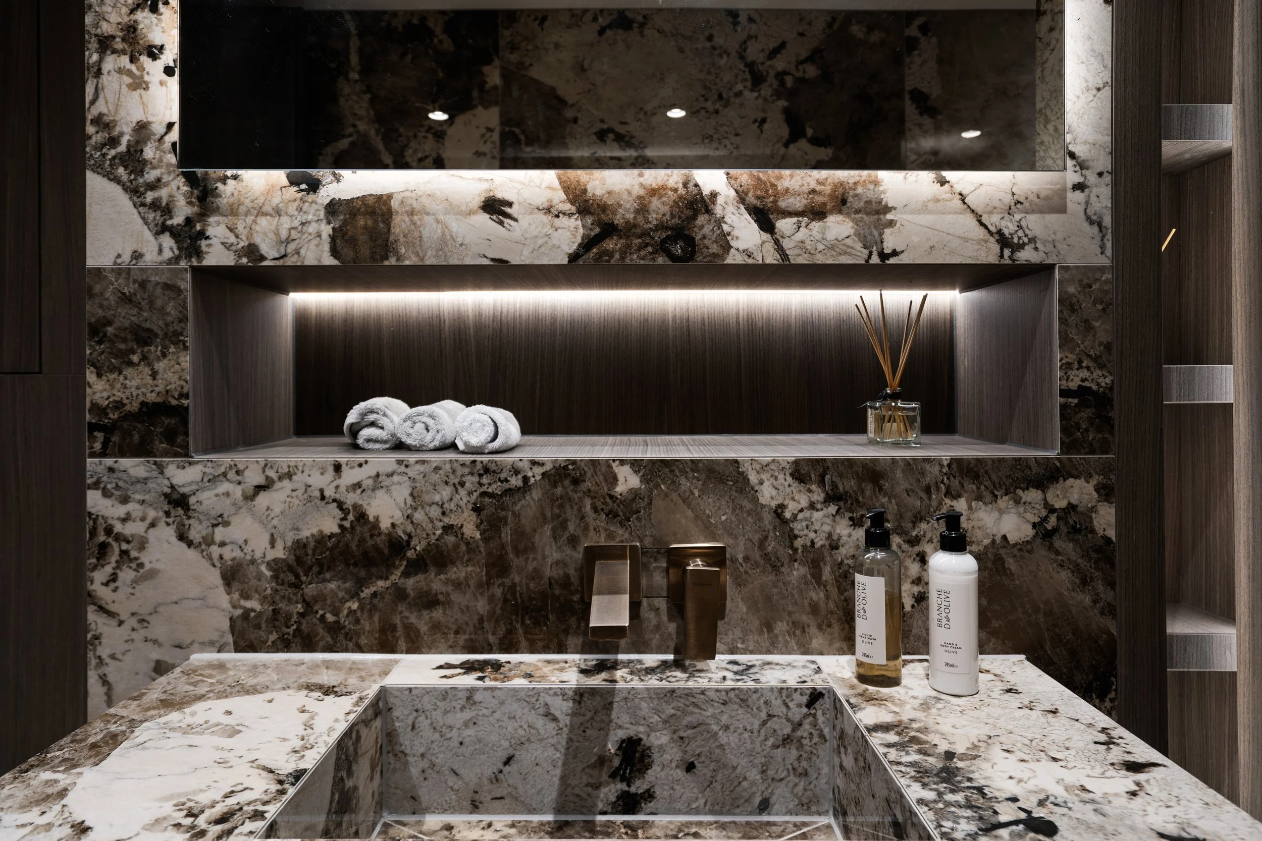 100198_Birchwood Manor Theobald Street (121).jpg