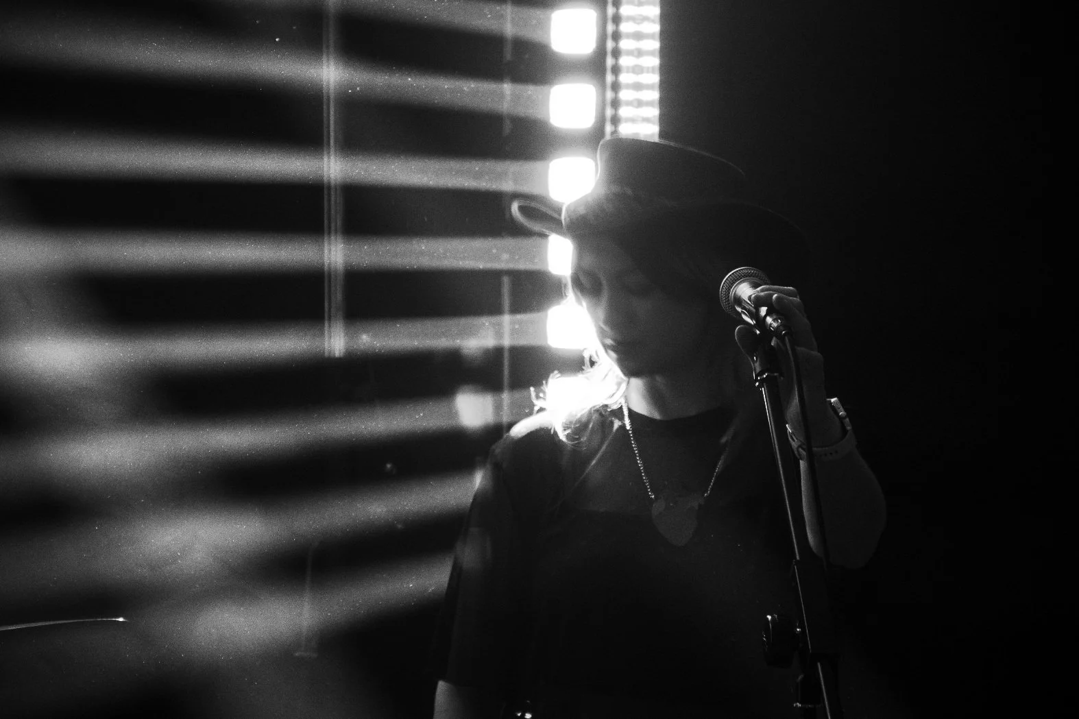 Jo at Raigmore Motel for the Hard Times album launch (credit Ruadh Images)