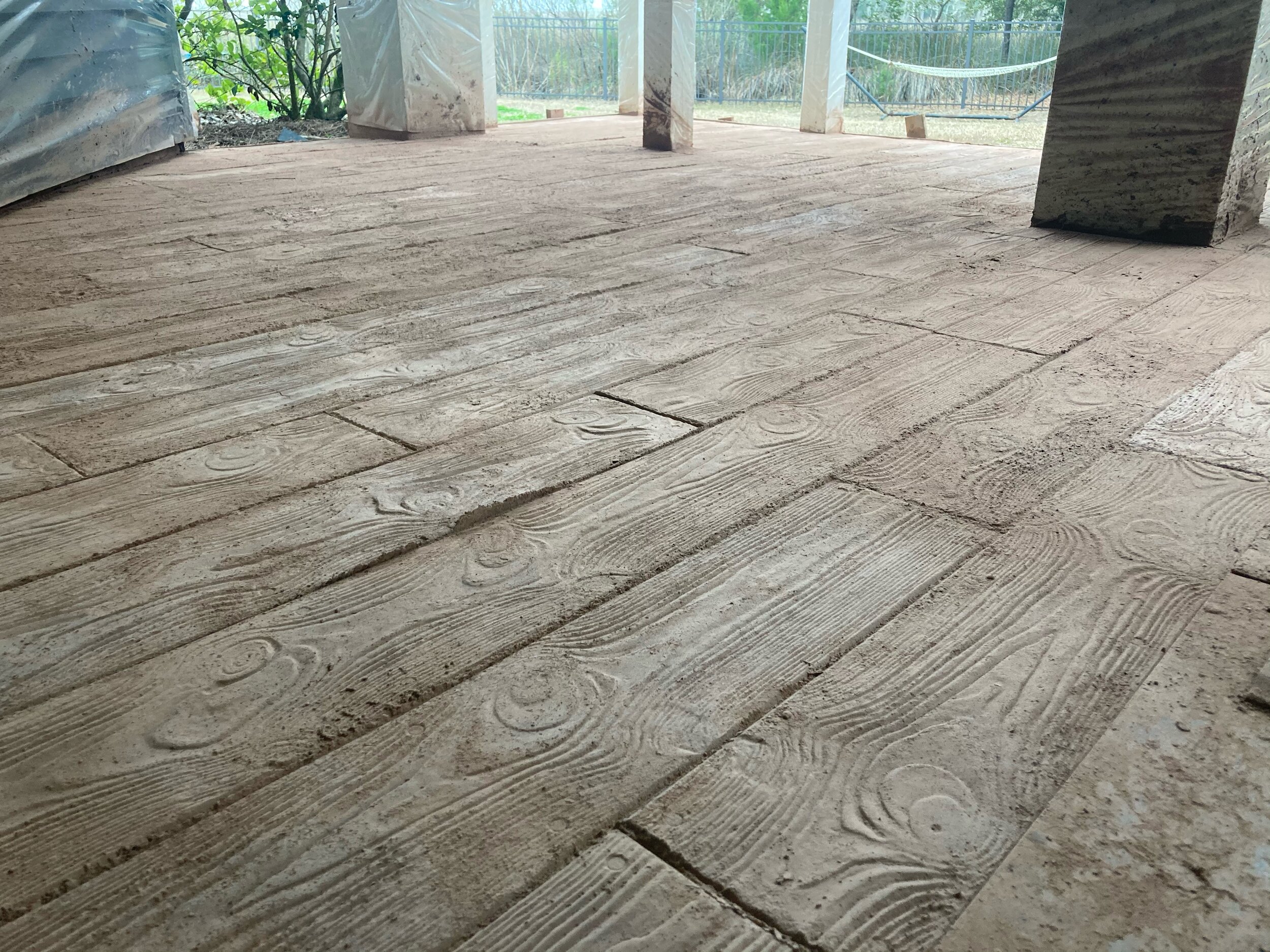 Cement wood lay work