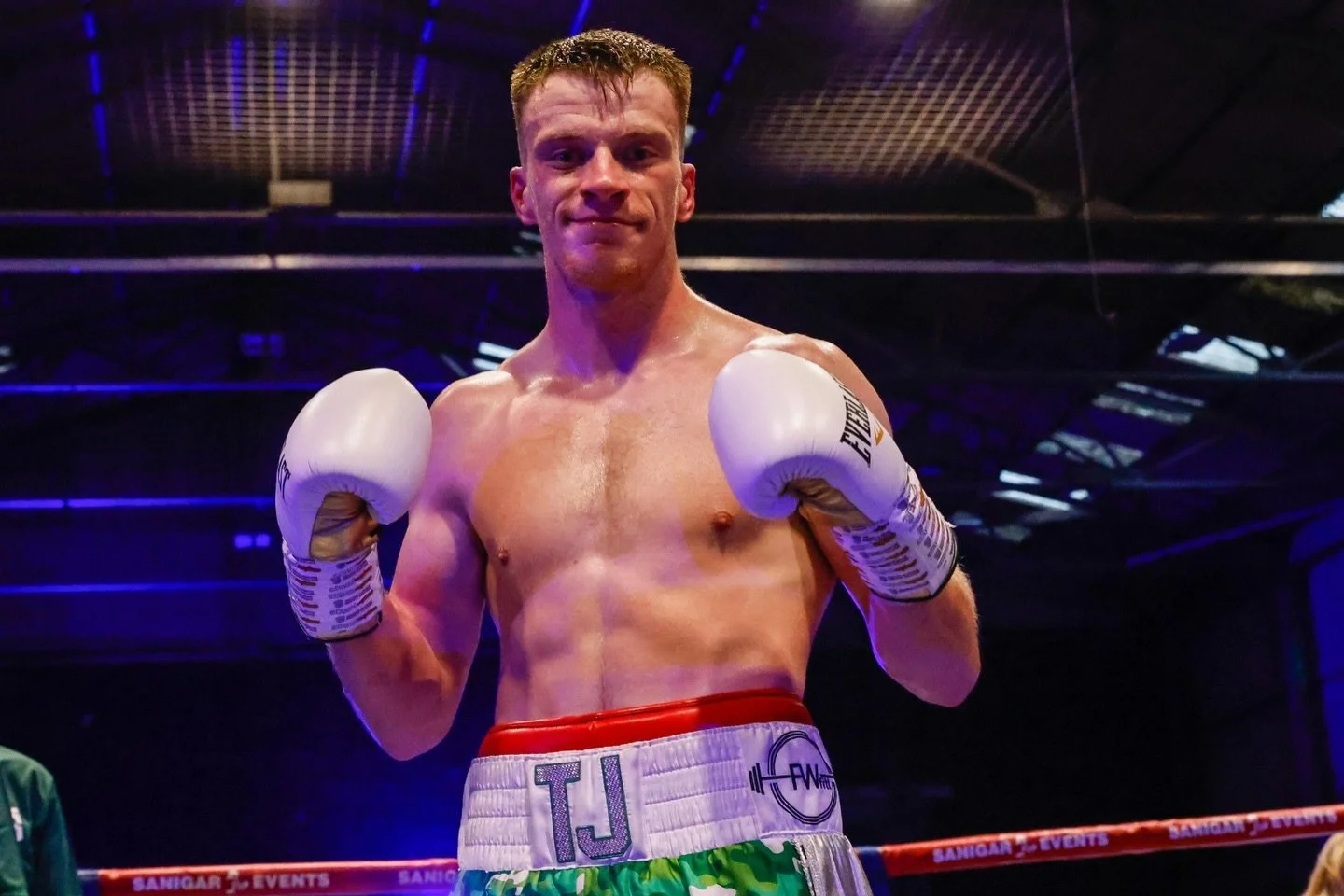 Former Welsh champion @tomjames98 grafting hard ahead of a return in the near future🏆

#boxing #welshboxing #proboxing