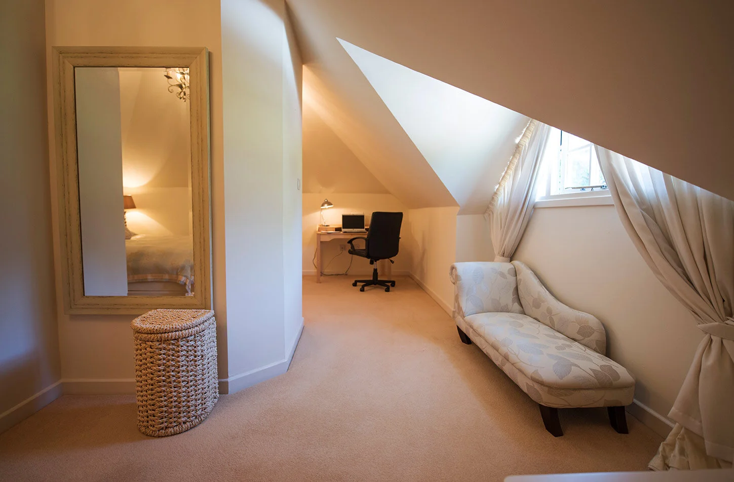bedroom2.jpg