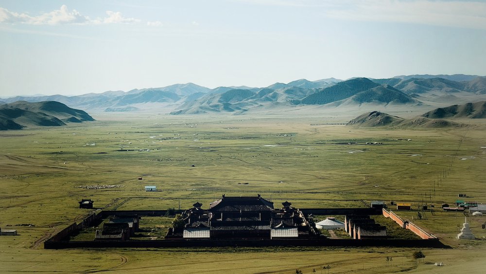 Mongolia Amarbayasgalant Khiid Monestary Tample Monks.jpeg