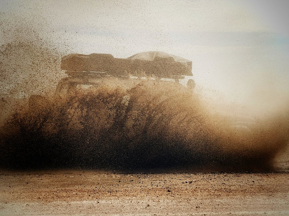 Toyota Land Cruiser desert.jpeg