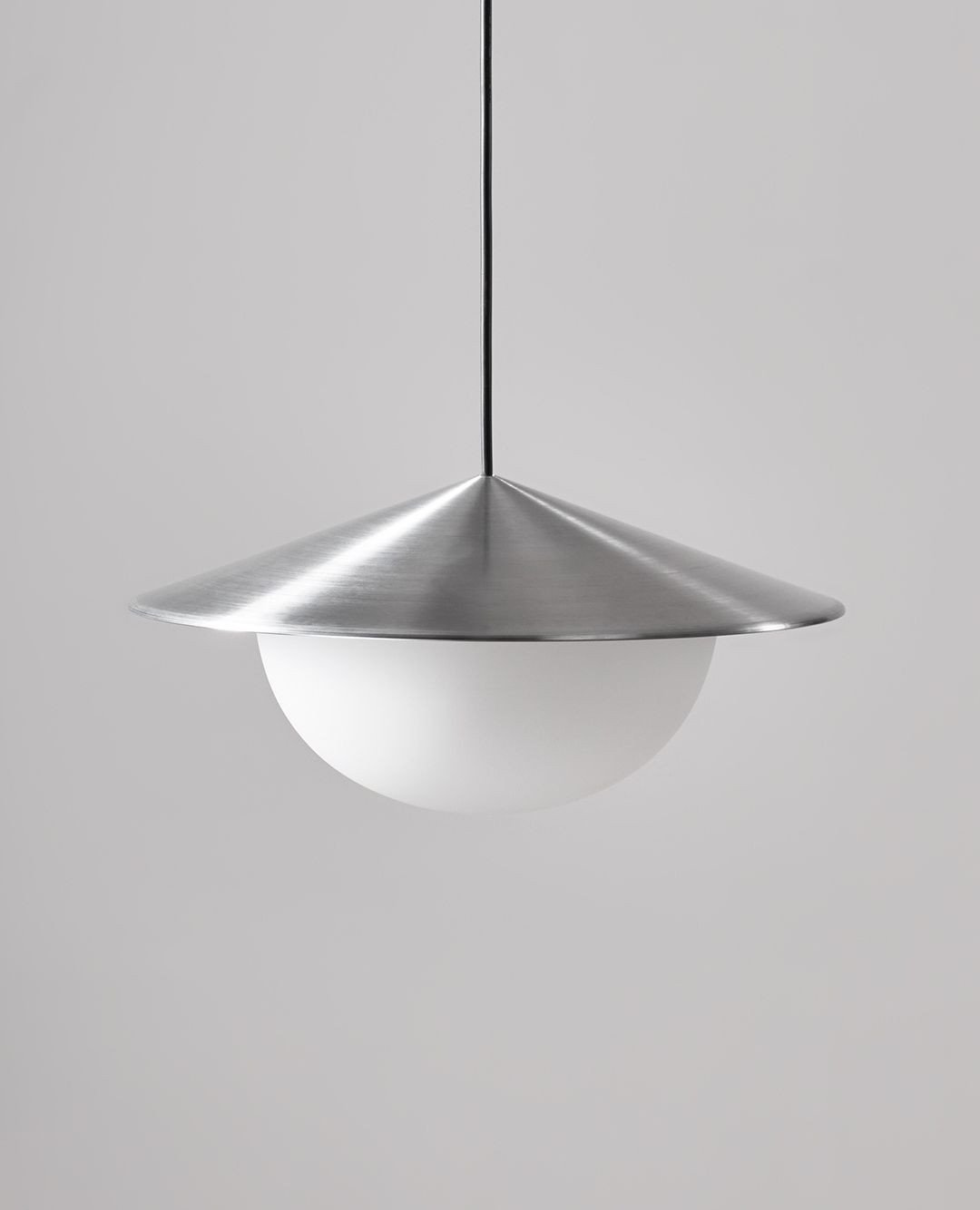 The Alley pendant lamp, designed by @jonaswagell for @ago_lighting⁠
Available in two sizes and multiple finish options. ⁠
⁠
The metal and glass components are designed to be easily disassembled for repair, renewal and recycling.