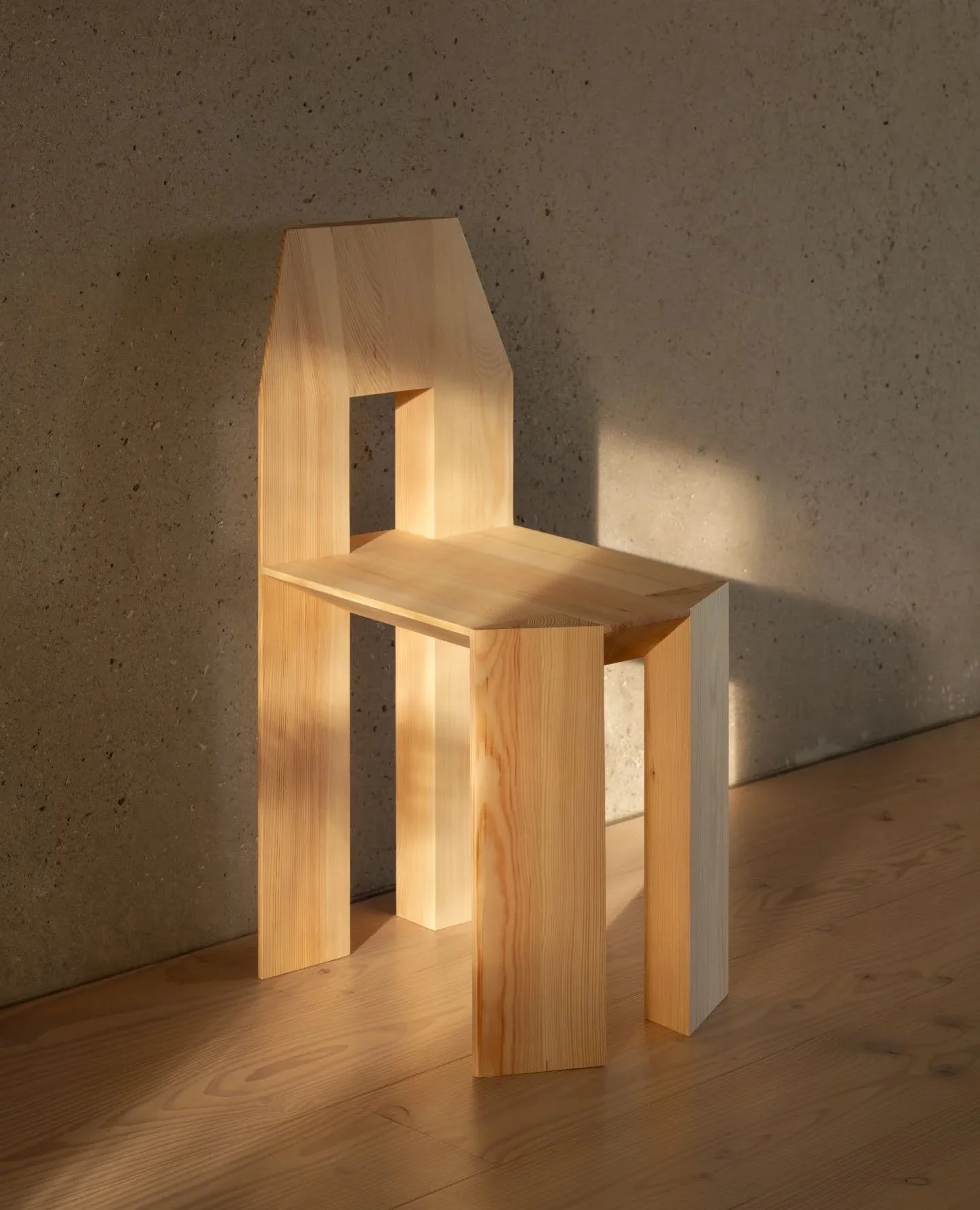 Launching today - the new MIN chair designed by British designer and maker Max Lamb for @hem⁠
⁠
Min Chair is a study in material economy and thoughtful construction. Originally conceived by Lamb as a self-build design, the chair is made from minimal 