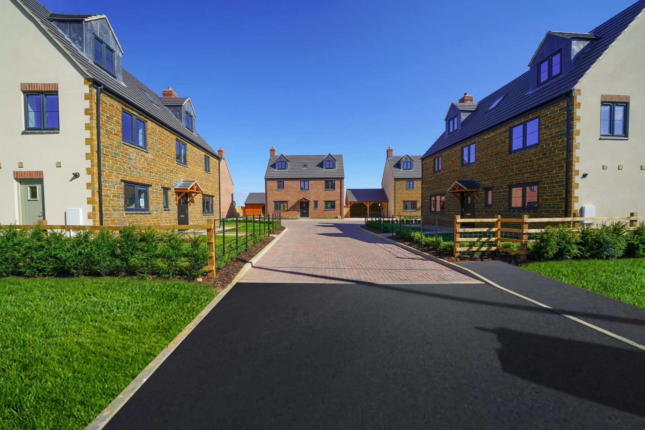 Foxgrove, Byfield