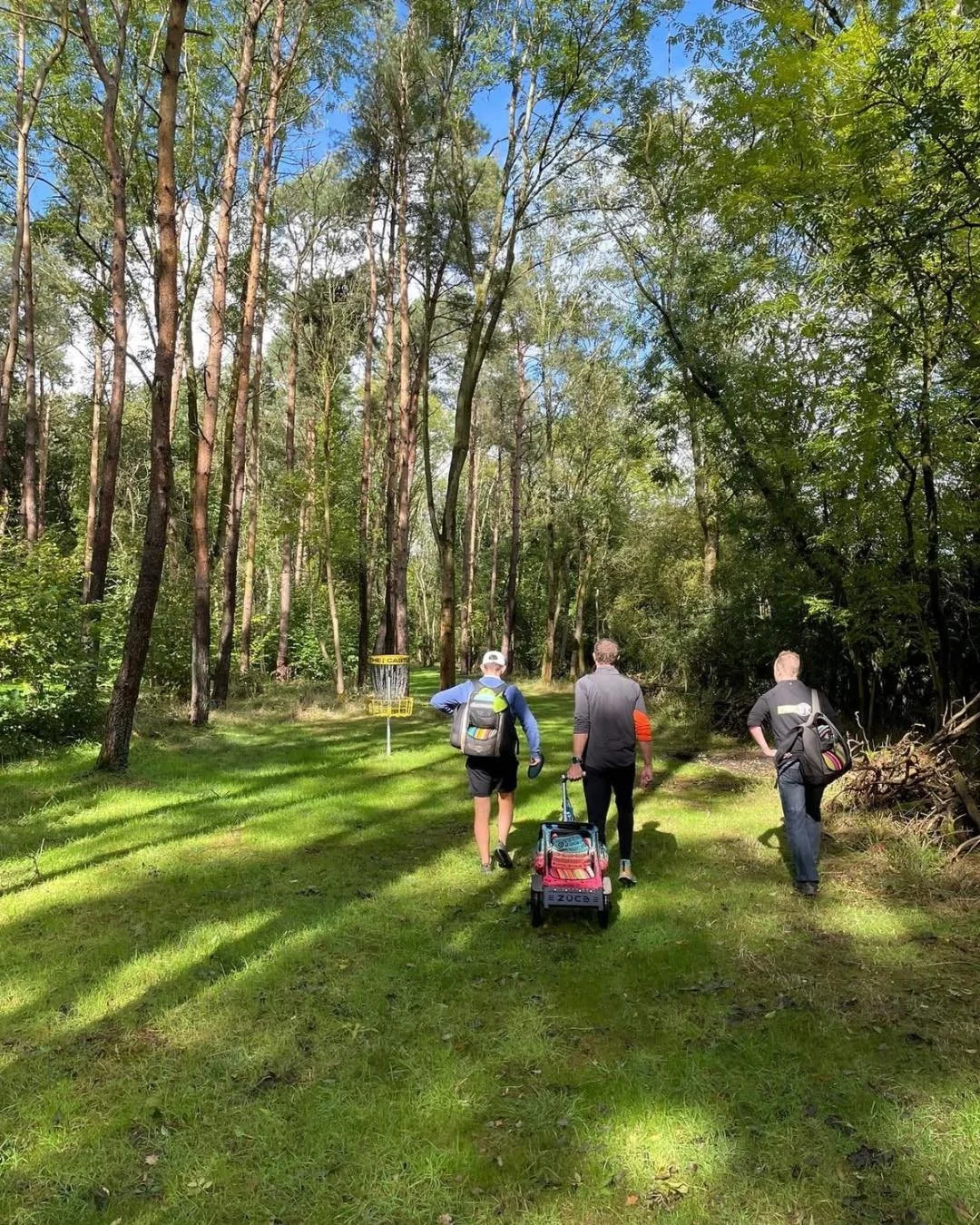 With schools going back, it&rsquo;s your time to shine 🥏✨!

Grab your discs, hit the course, and enjoy the peace and quiet 🌿

The course is waiting for you&hellip;

#discgolfpro #discgolfer #discgolflife #discgolfcourse #golfbutbetter