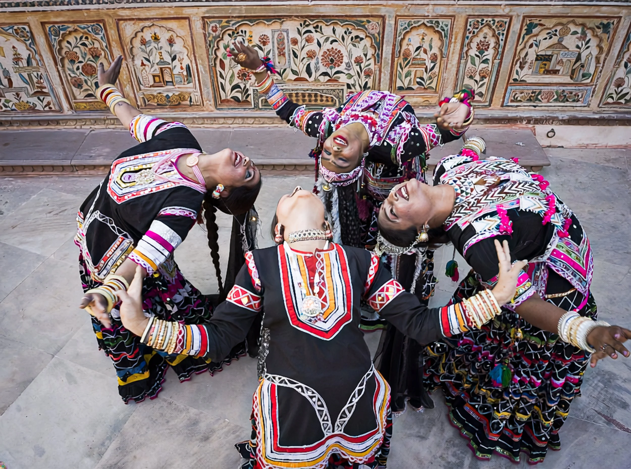 kabelia dance huddle