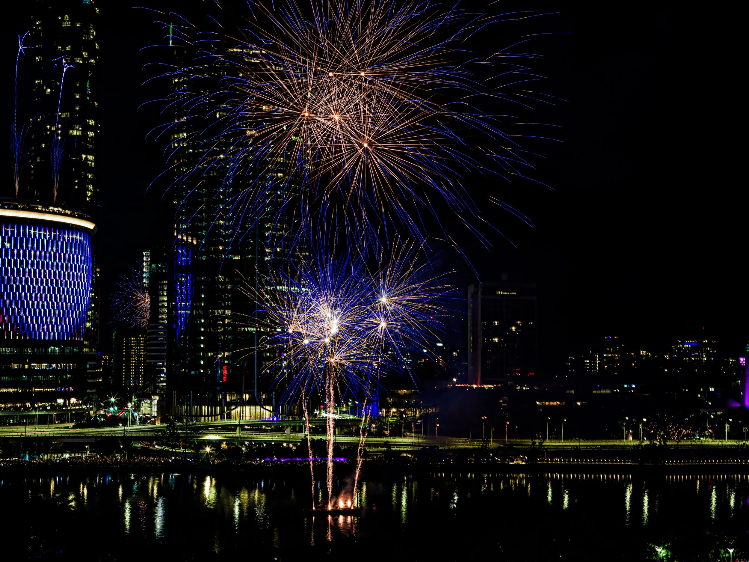 brisbane riverfire 24
