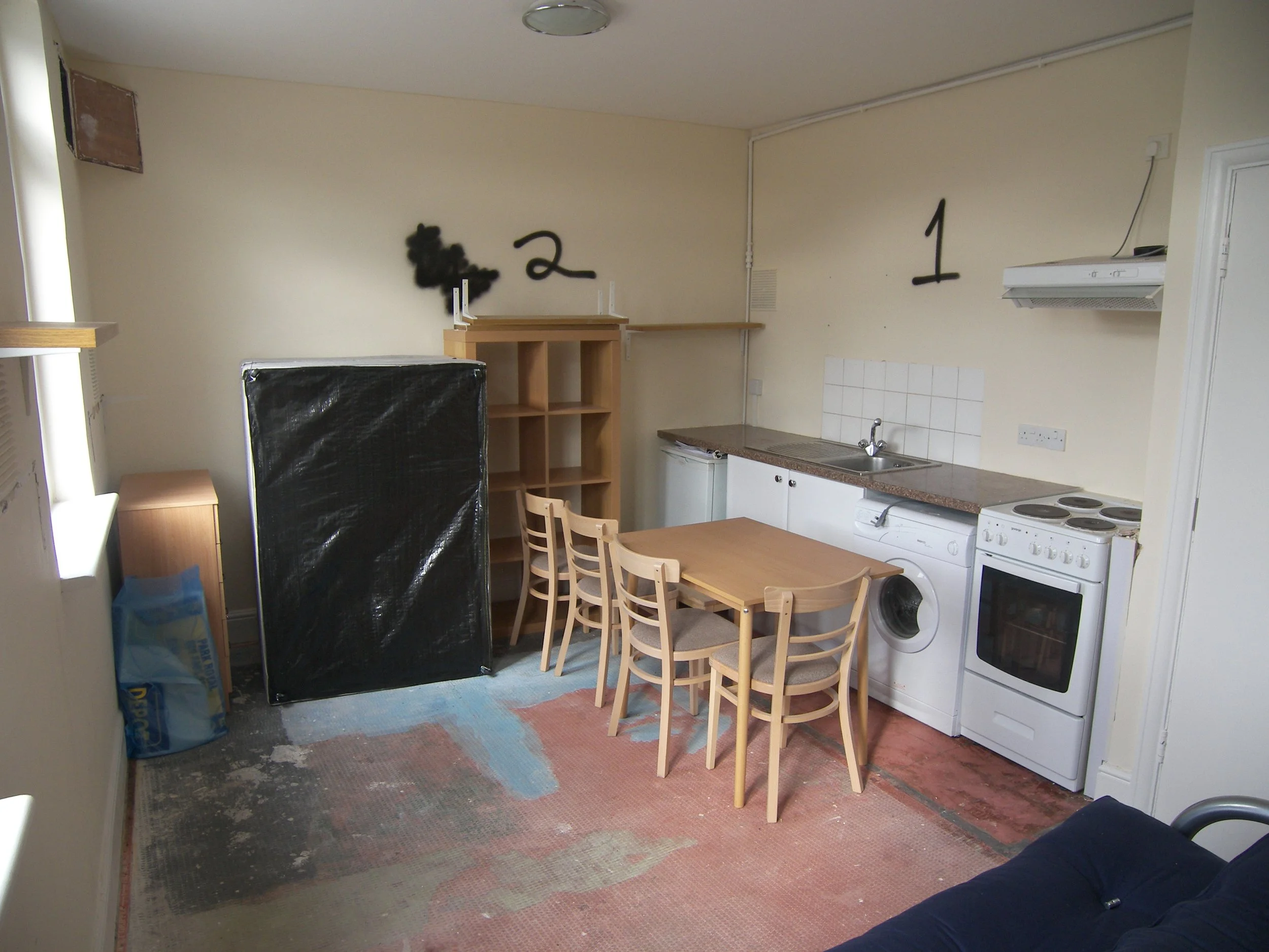 Carpenter, Decorator, Gas/Heating Engineer, Electrician, Plumbing, Handyman, Tiling, Roofing