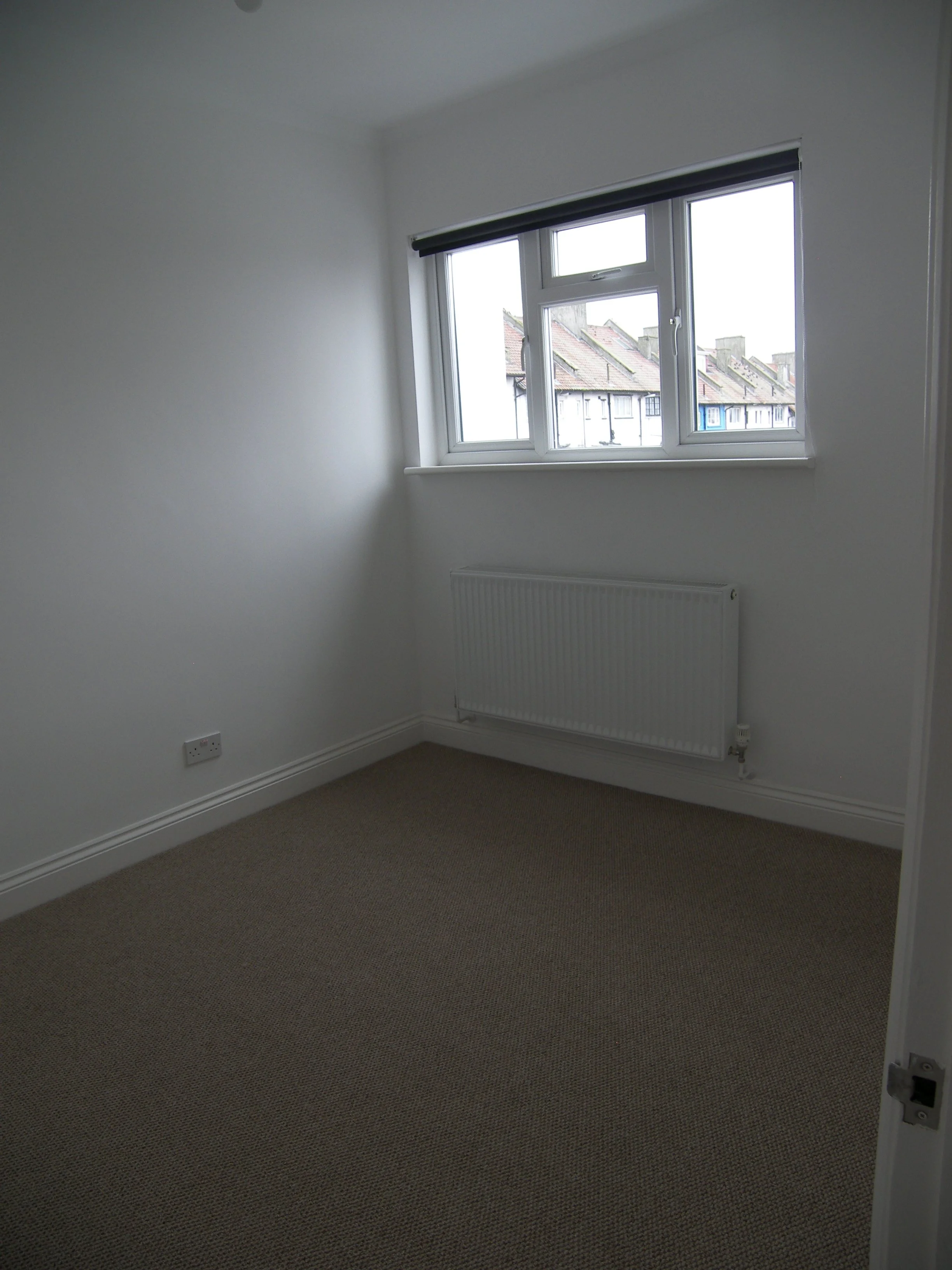 Carpenter, Decorator, Gas/Heating Engineer, Electrician, Plumbing, Handyman, Tiling, Roofing