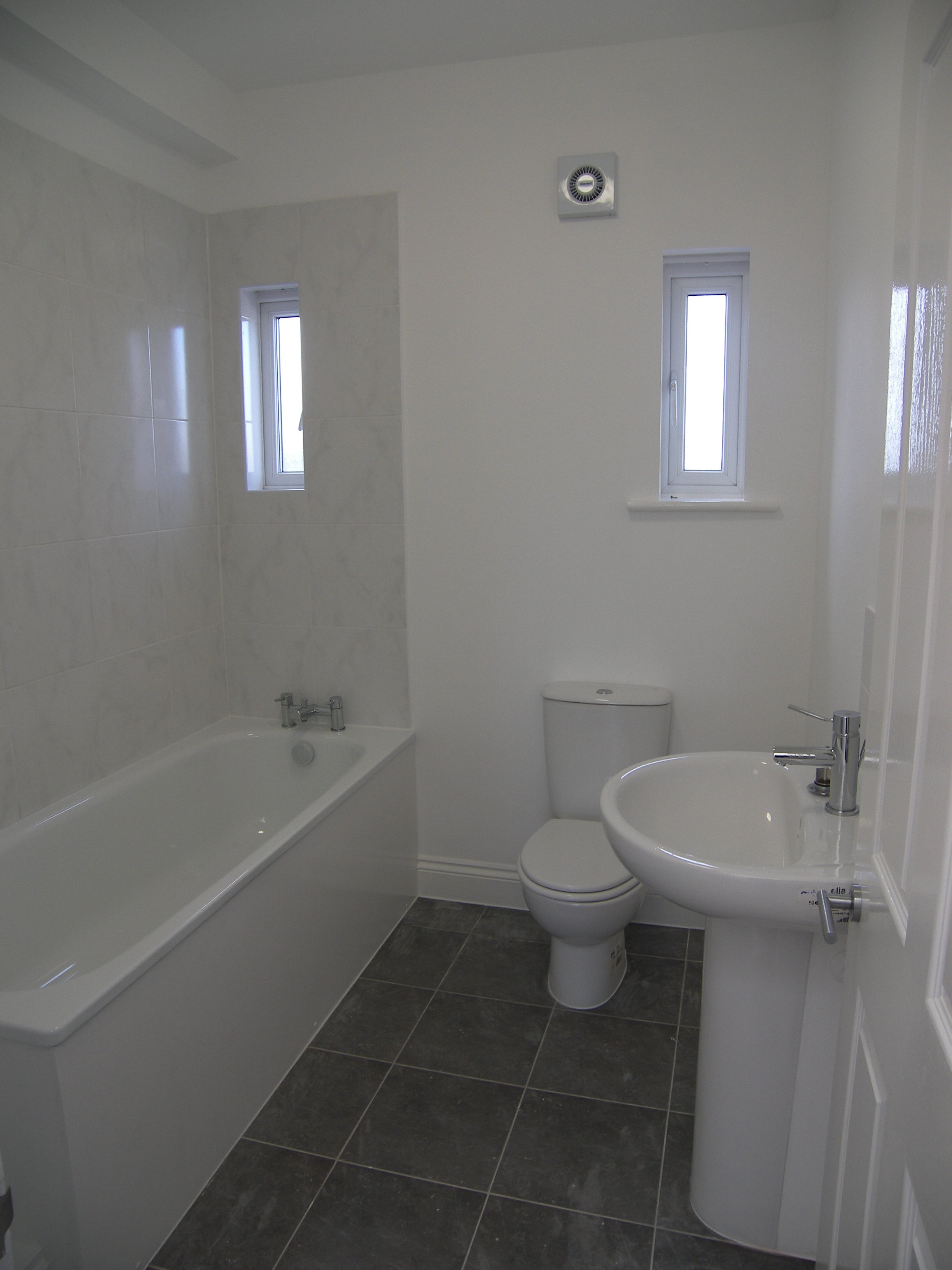 Carpenter, Decorator, Gas/Heating Engineer, Electrician, Plumbing, Handyman, Tiling, Roofing