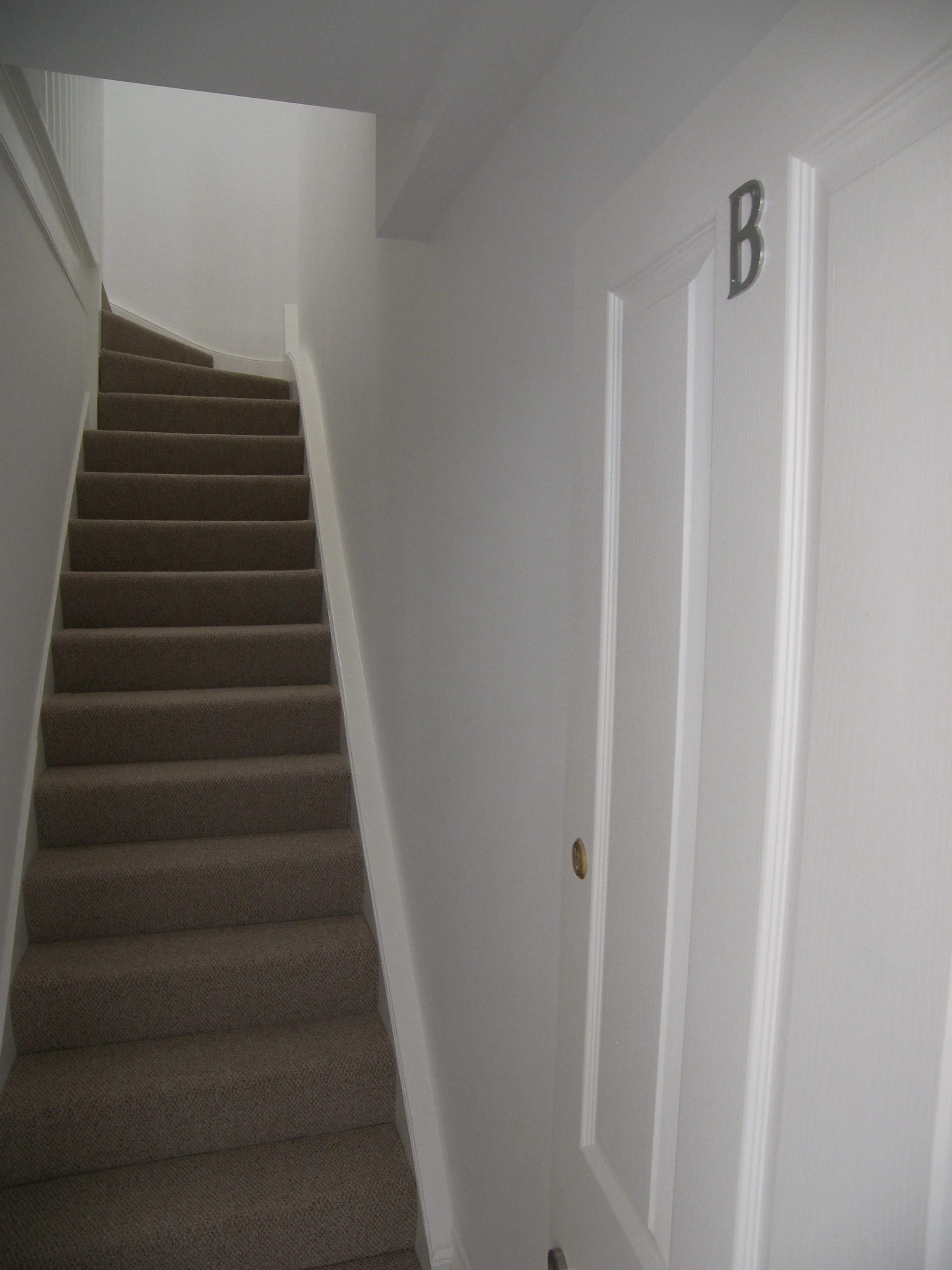 Carpenter, Decorator, Gas/Heating Engineer, Electrician, Plumbing, Handyman, Tiling, Roofing