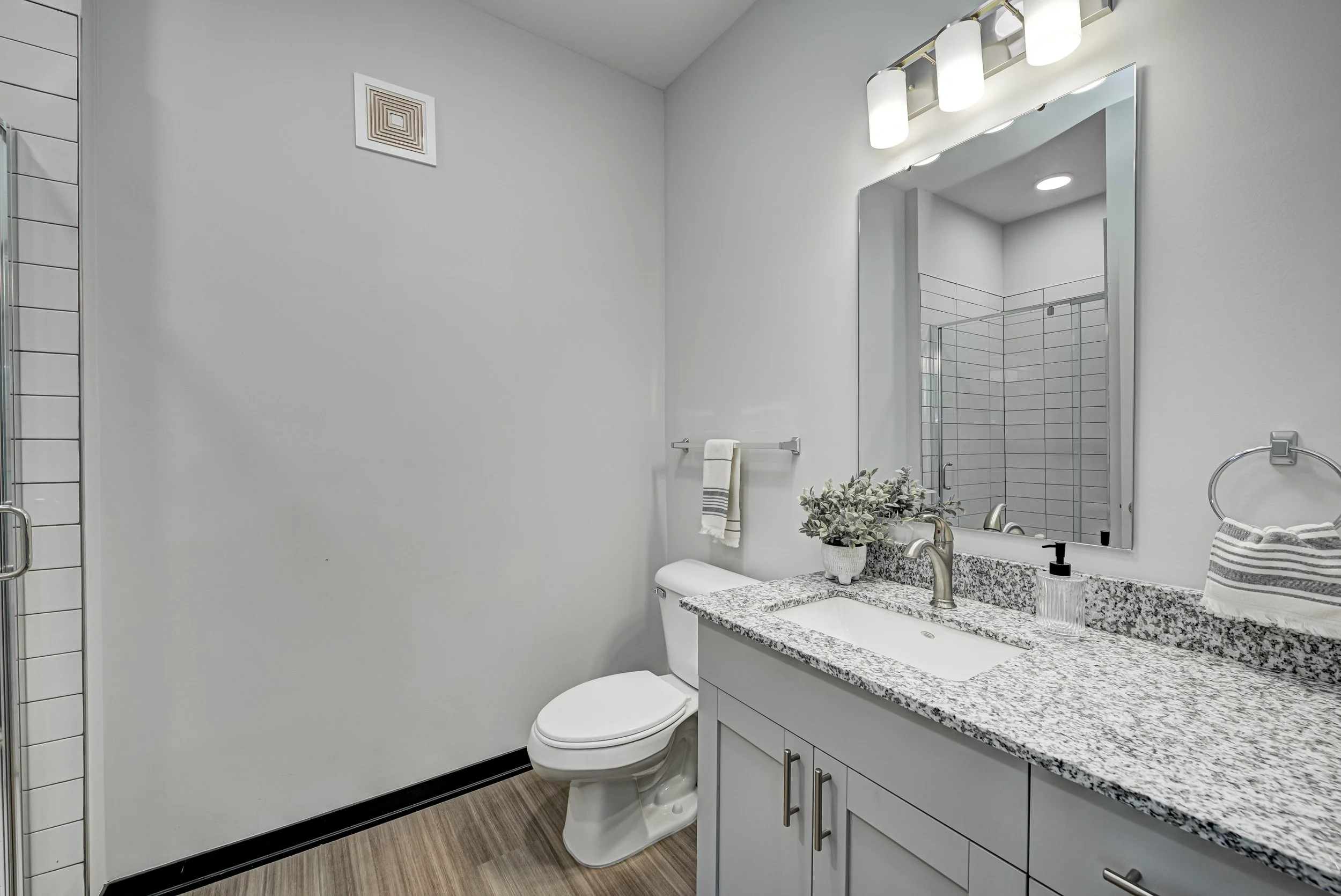 Redline Flats_26.JPG