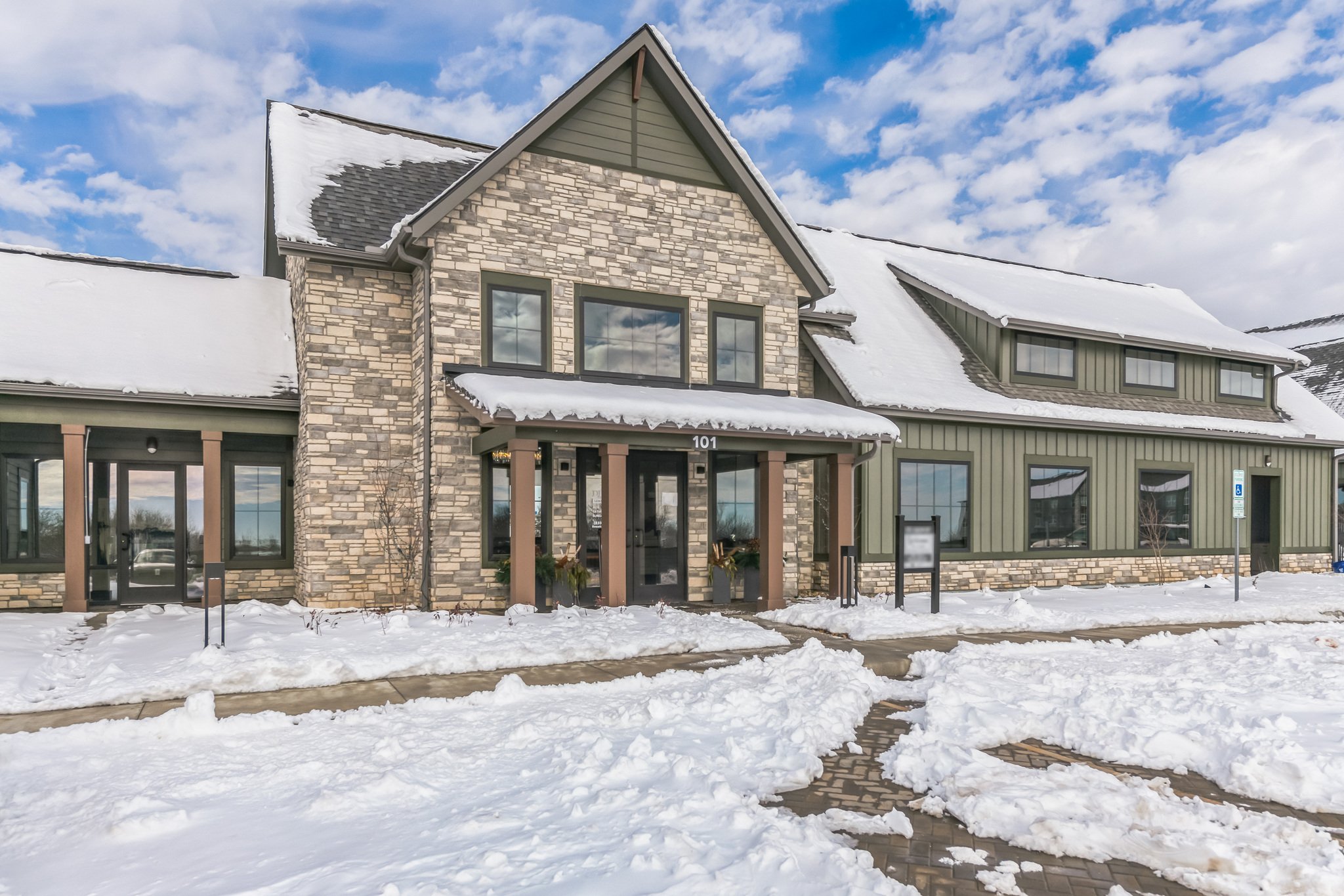 2048x1365-101_S_Dean_Ave__Raymore__MO_64083__USA-ThuJan1120241704967898981.JPG