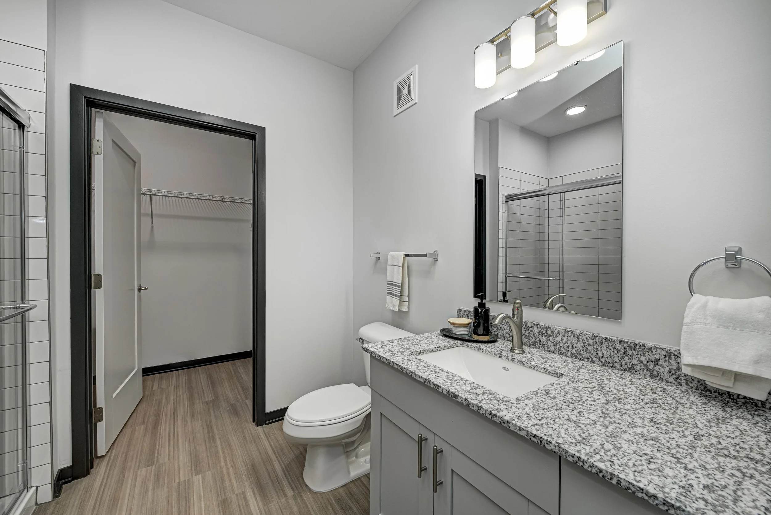 Redline Flats_15.JPG