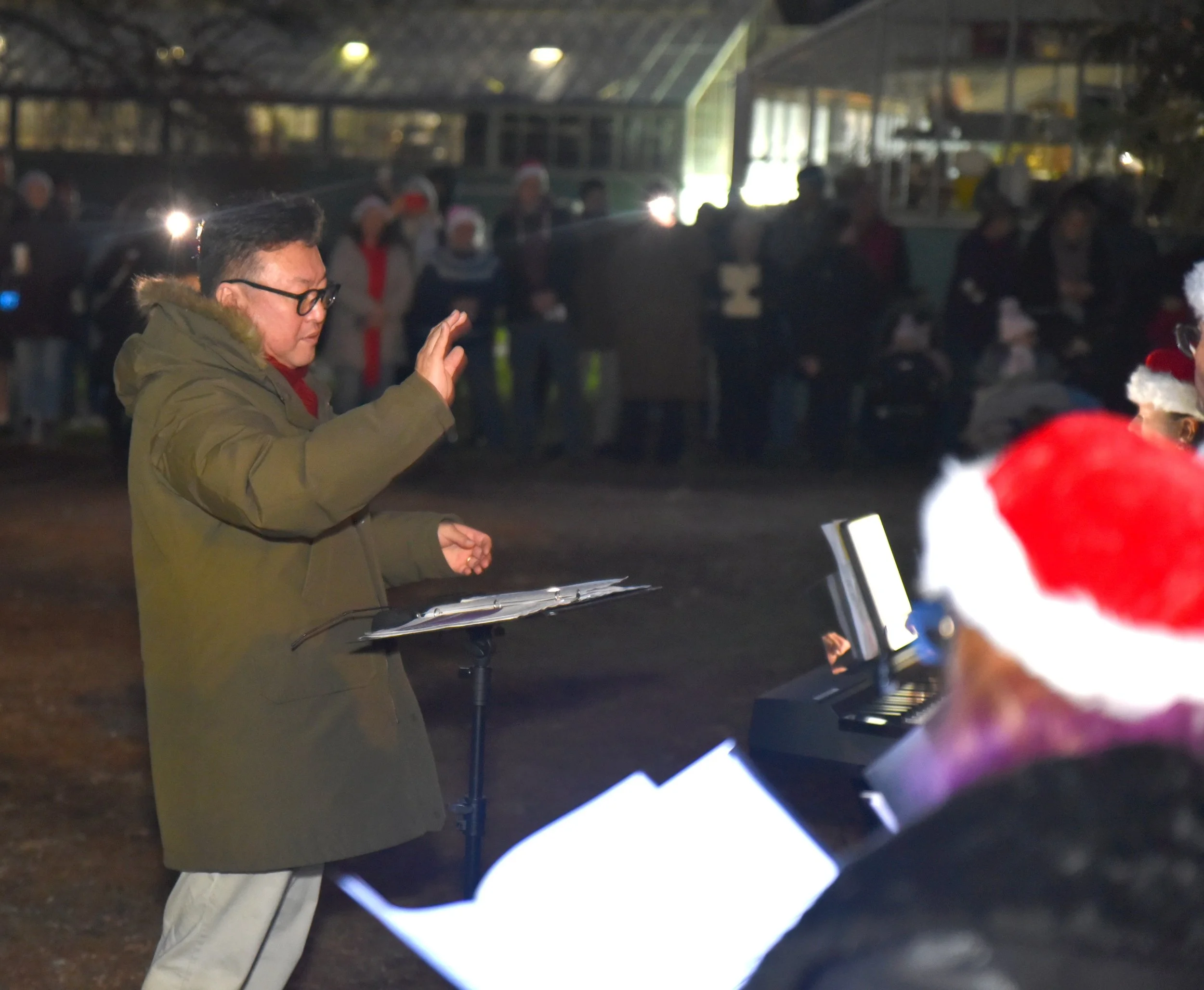 tree lighting pic 3.jpg