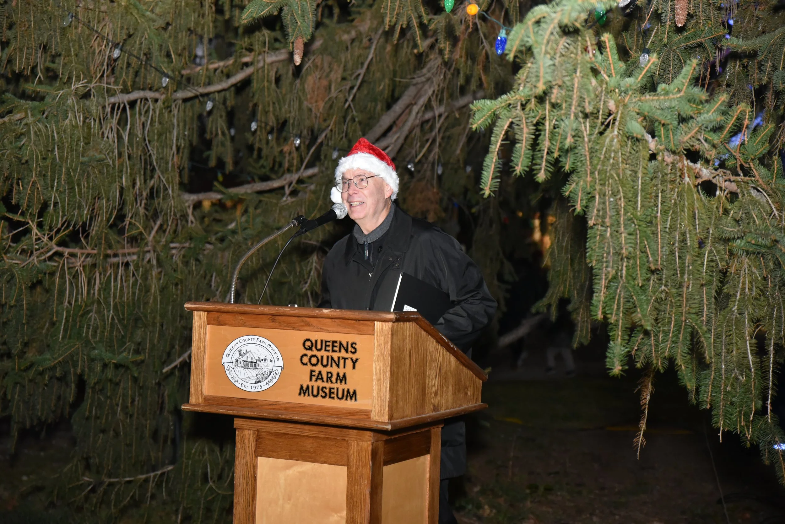 tree lighting pic 7.JPG