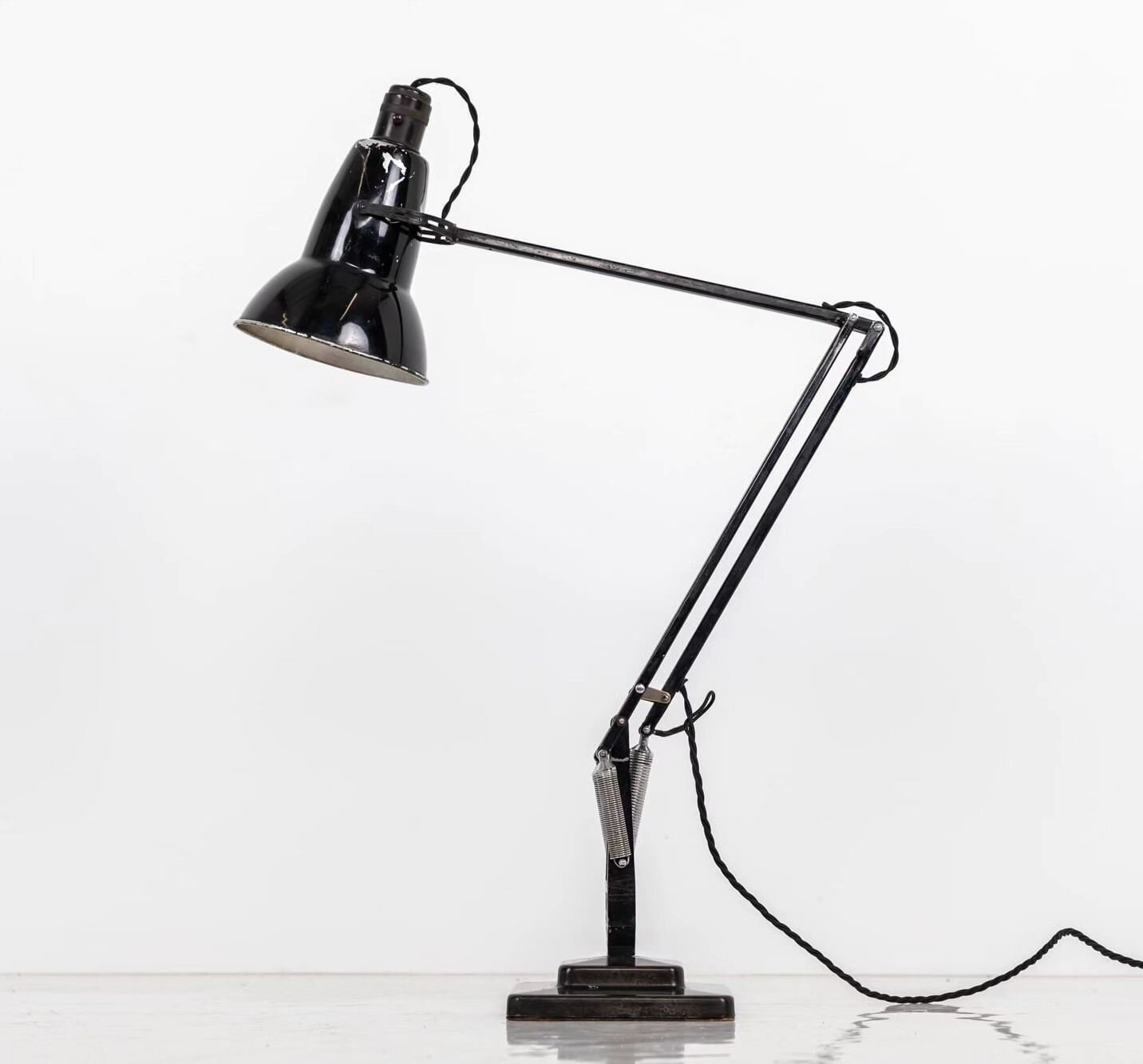 A tidy example of an original and untouched 1227 Anglepoise by Herbert Terry &amp; Sons. 

#antiquesworkshop #vintageindustrial #antique #vintage #midcentury #antiques #midcenturymodern #interiordesign #interiors #forsale #interiordecor #decorativean