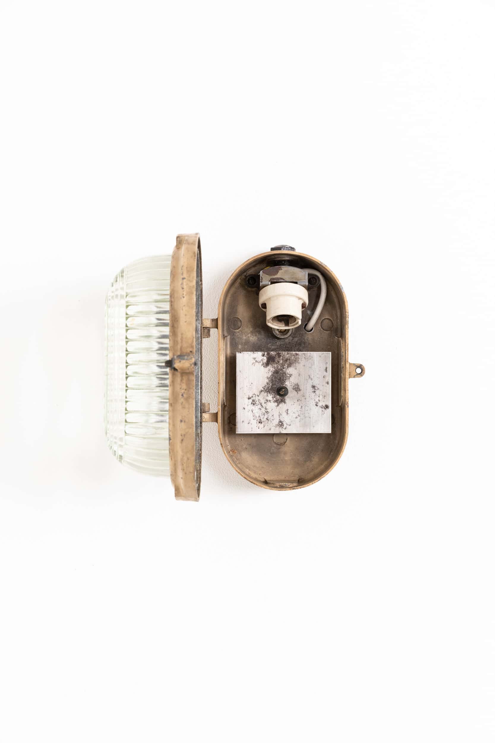 Vintage Industrial Dorman Diolux Metal and Glass Bulkhead Lamp (18).jpg