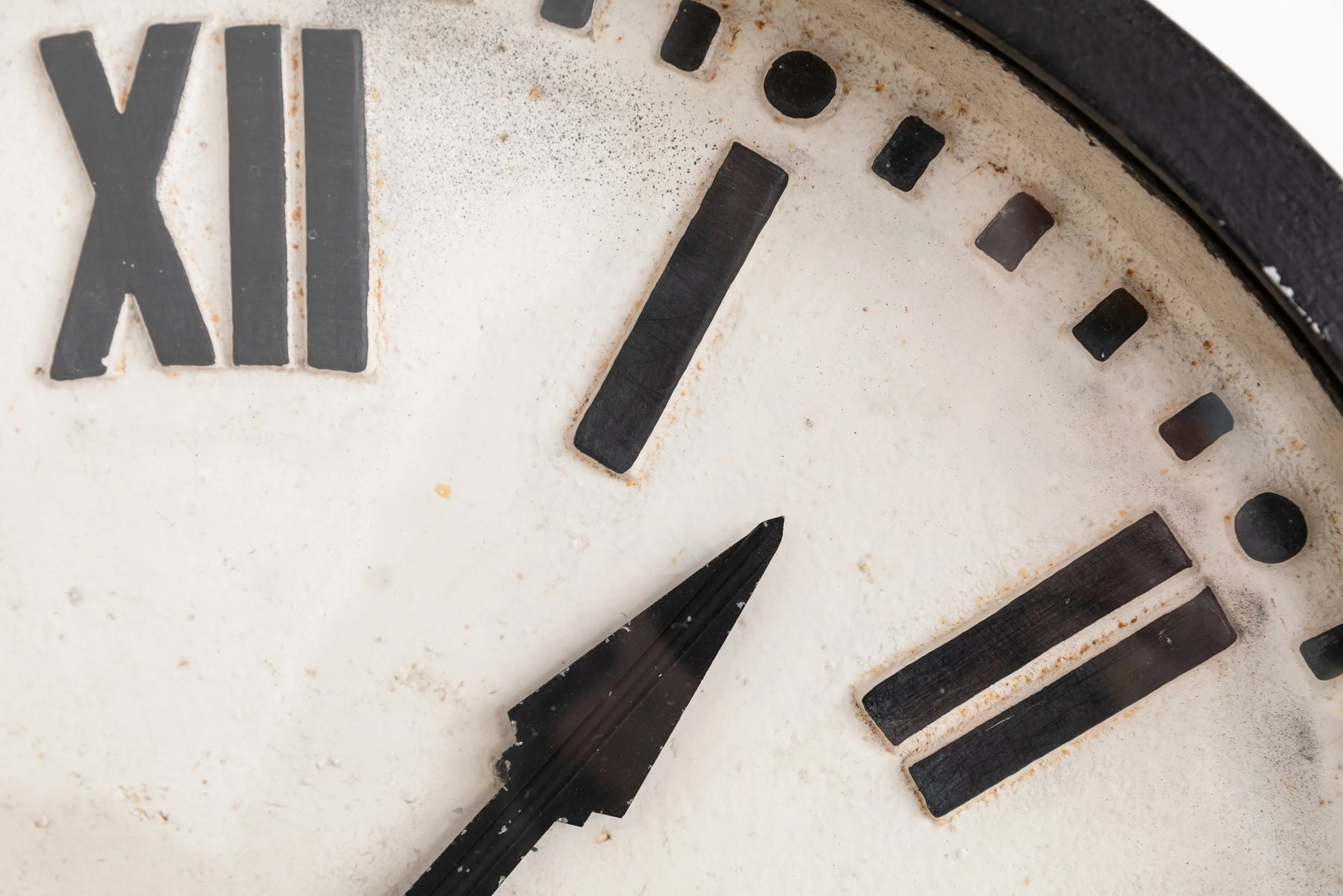 Antique Cast Iron Gents of Leicester Factory Wall Clock (5).jpg