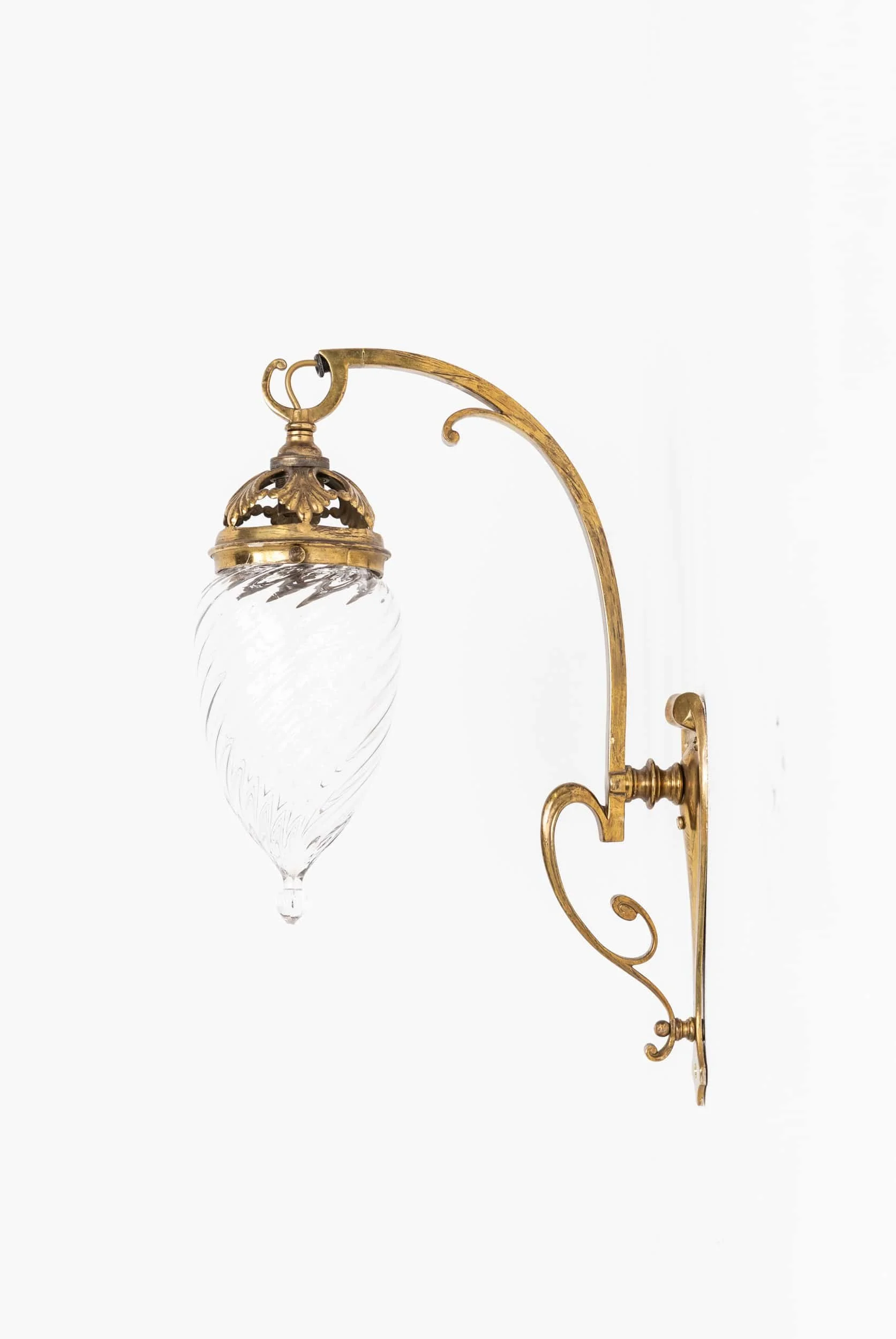 Pair of Early 20th Century Art Nouveau Brass GEC Wall Lamps (6).jpg