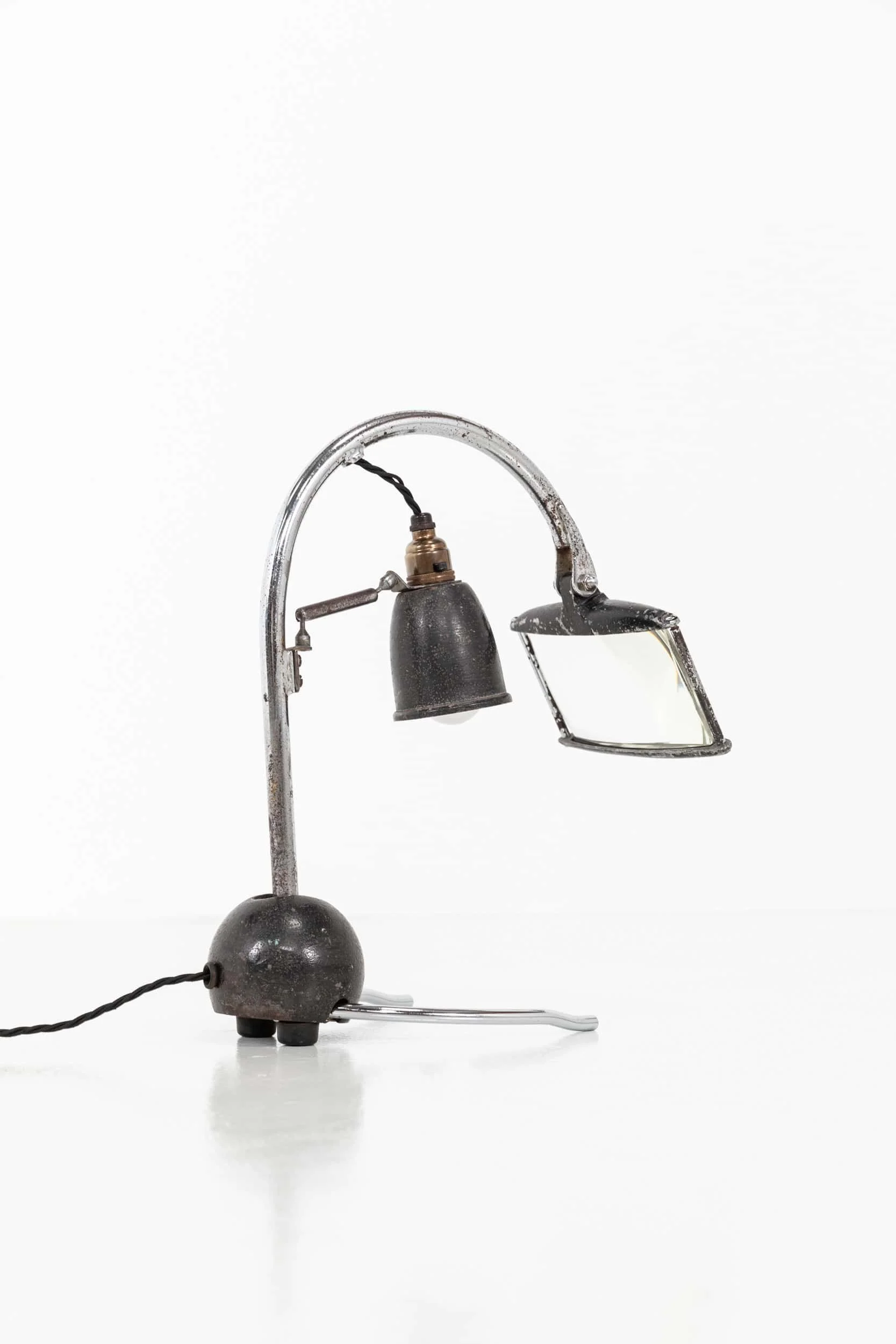 Antique Art Deco Chrome Cast Steel Magnifying Task Lamp (1).jpg