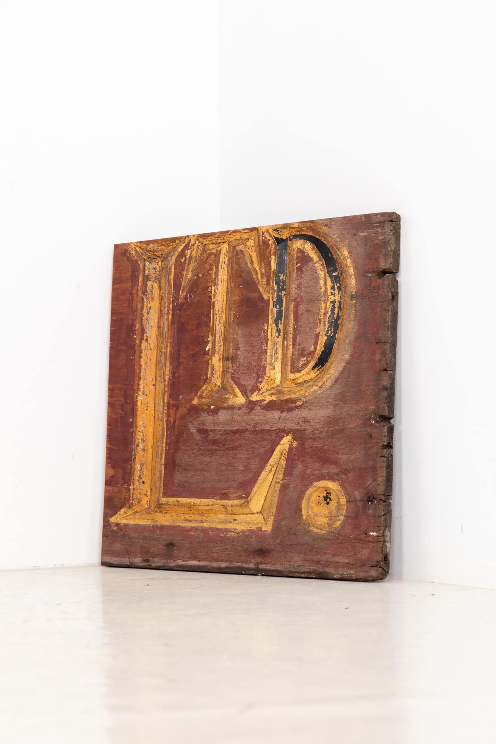 Antique Edwardian Carved Gilt Wooden Trade Sign (1).jpg