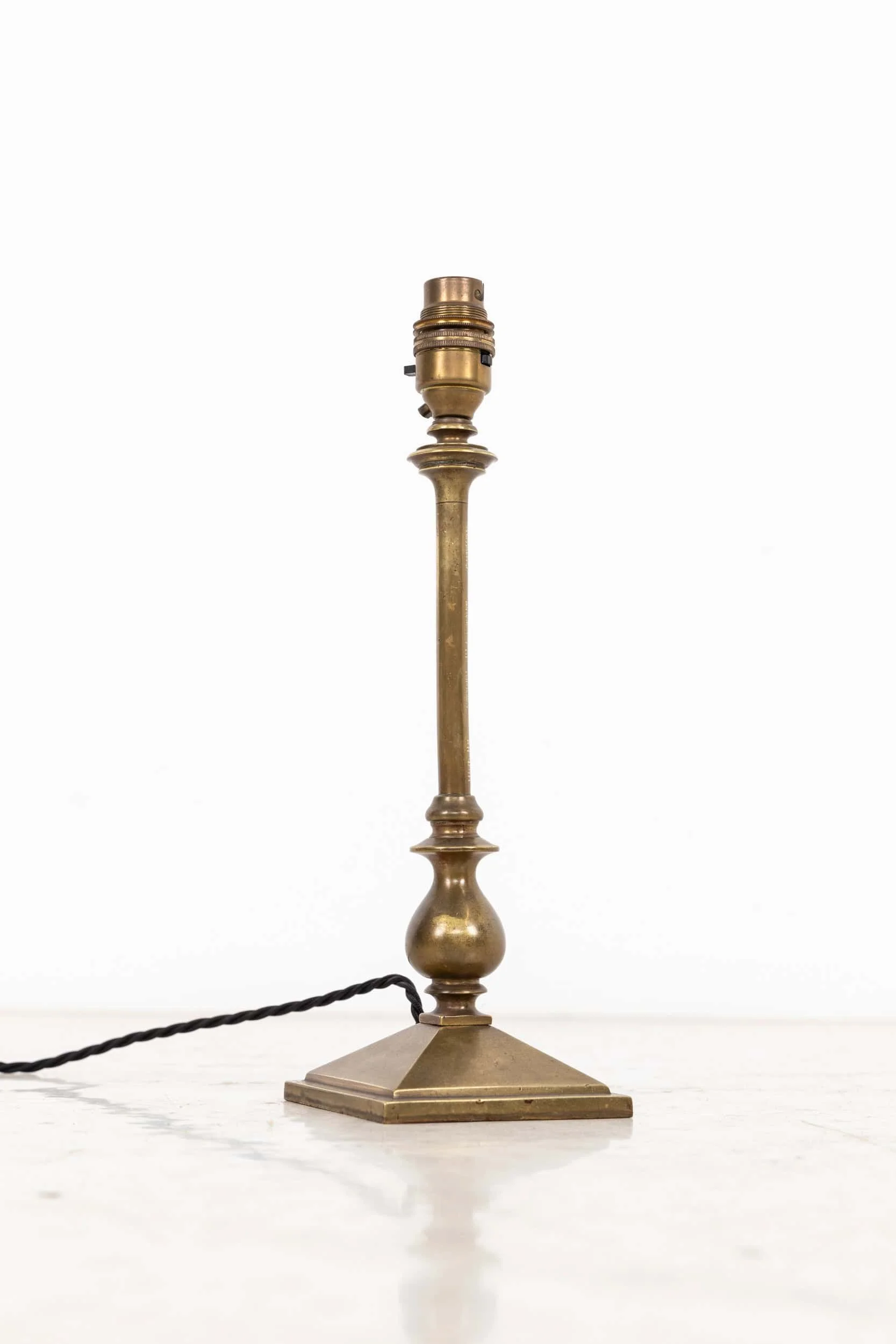 Antique Brass Table Lamp (1).jpg