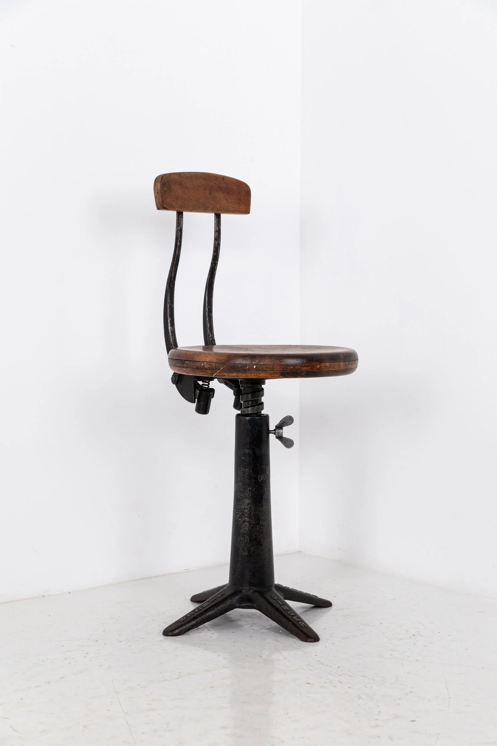 String Machine Stool Spring-Back Singer Machinist Stool — Antiques Workshop | Exceptional ...