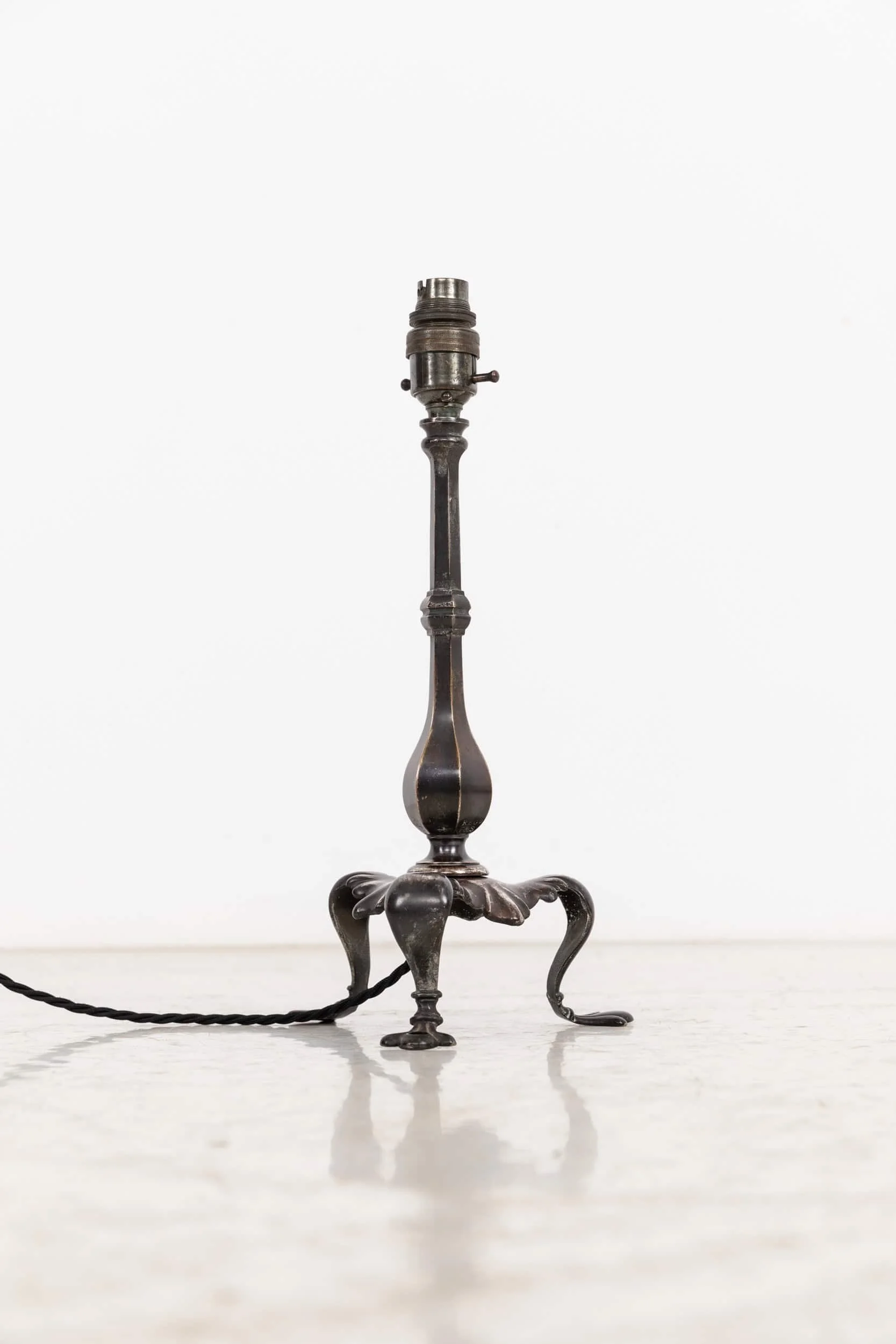 Antique Faraday & Son Brass Pullman Carriage Lamp (1).jpg