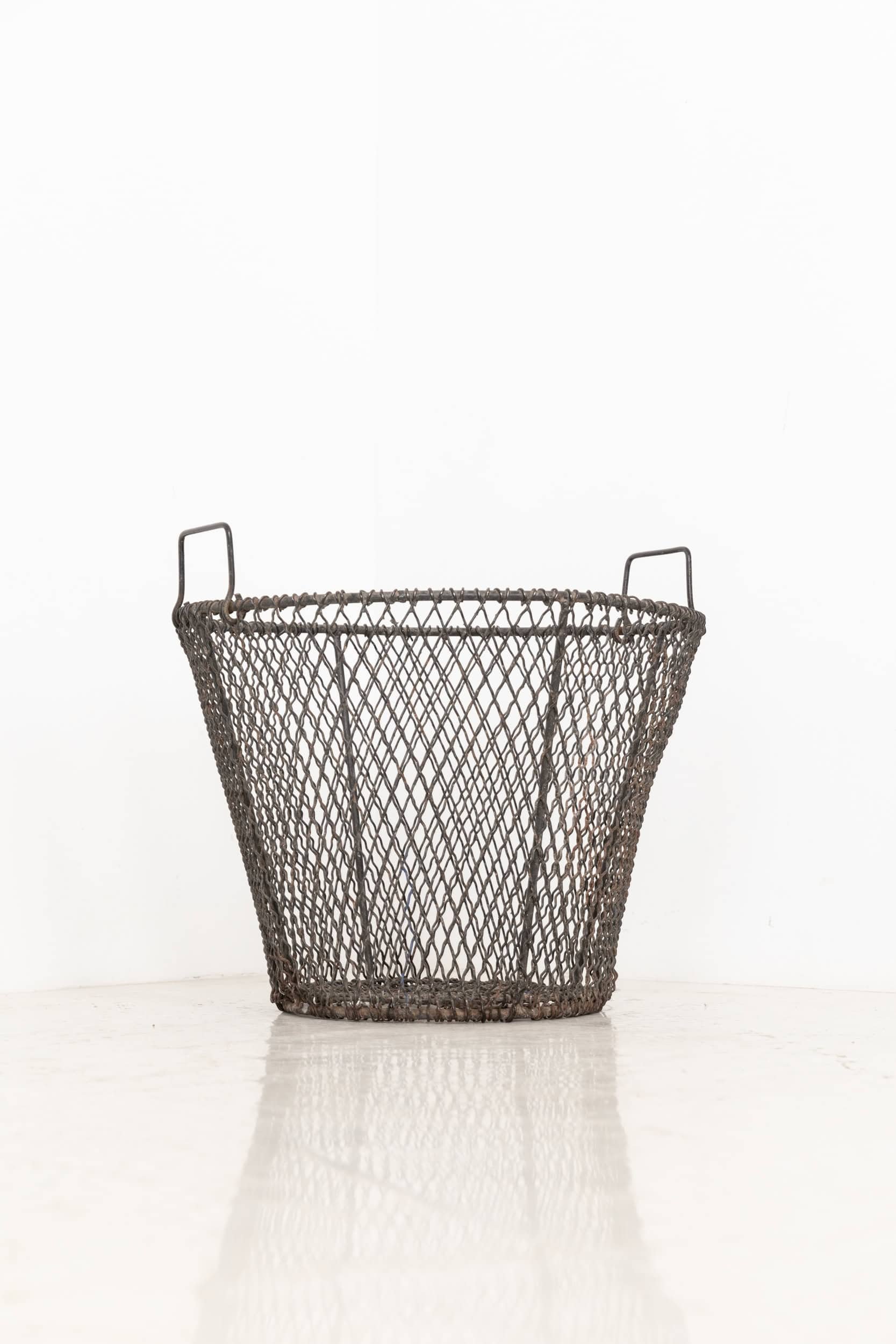 Vintage Industrial Heavy Duty Wire BAsket (1).jpg