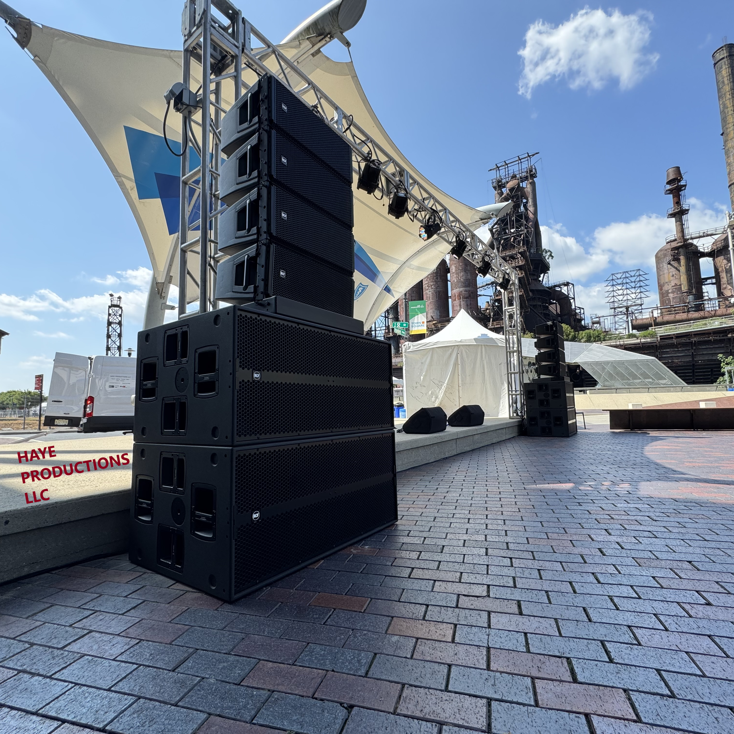 Haye Productions LLC RCF HDL 30 HDL30 SUB 9006 Ground stack.png