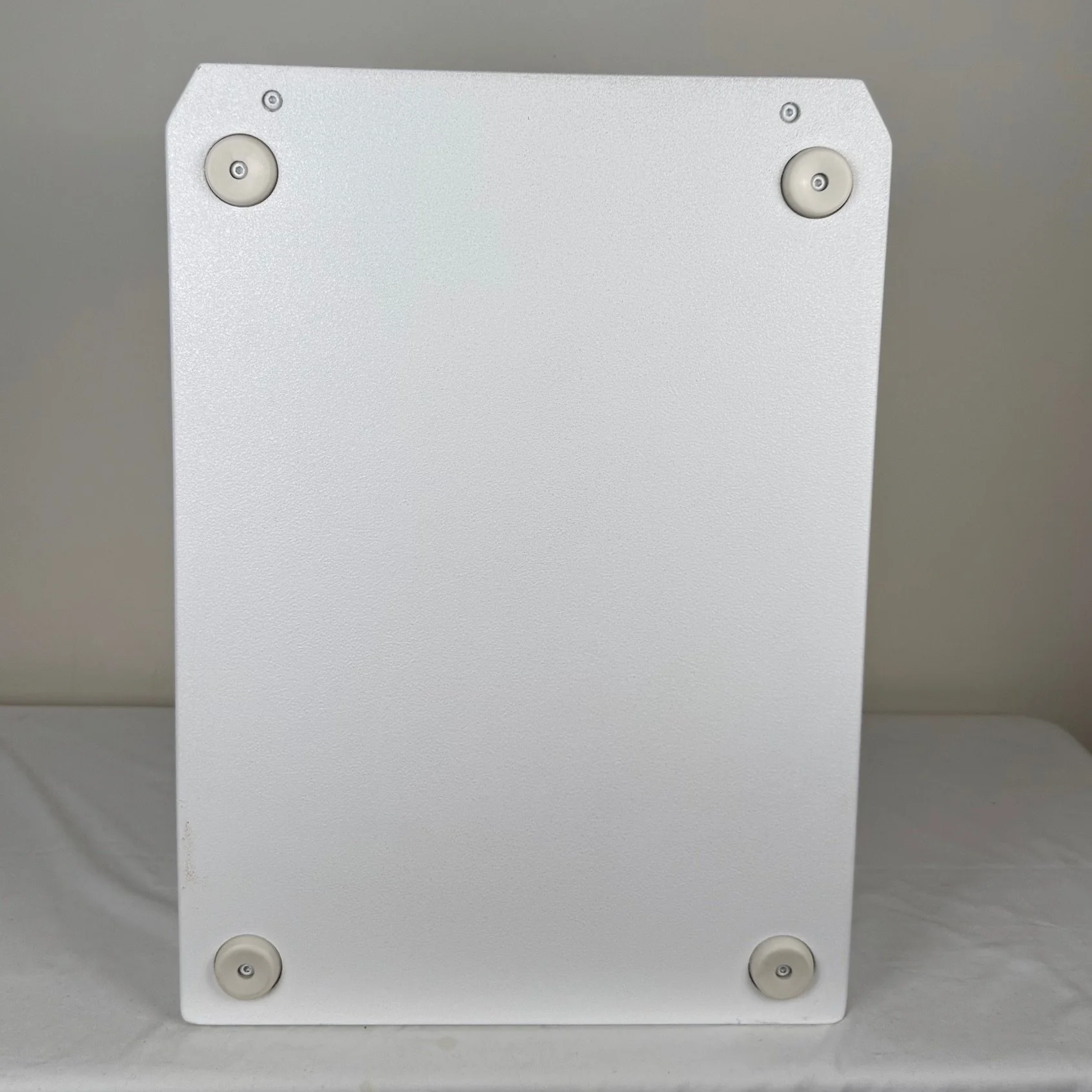 RCF SUB 15-AX (Open Box B-stock 3-yr warranty) (White)