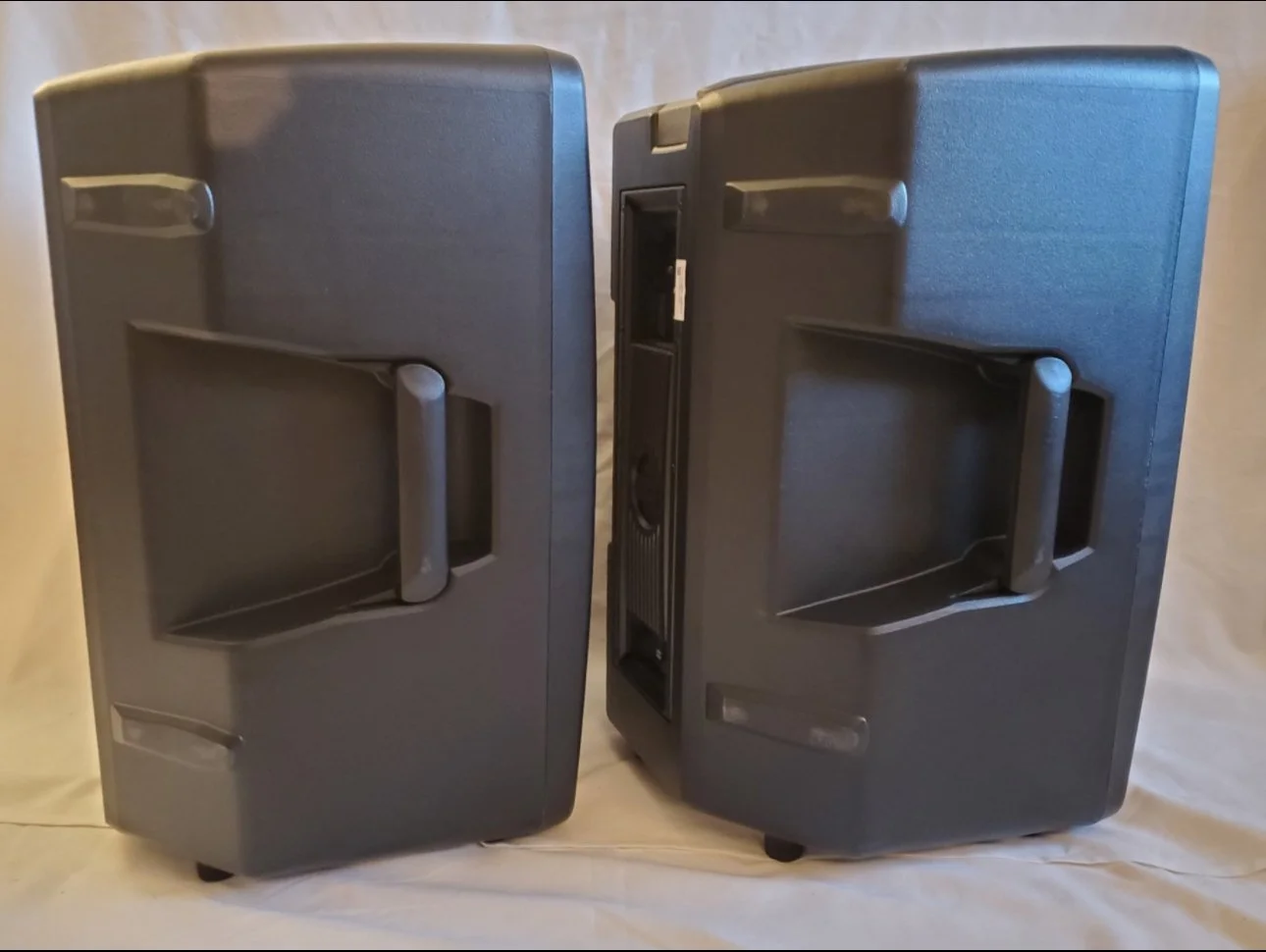 RCF HD 12 MK5 Powered Speakers - Store demo set