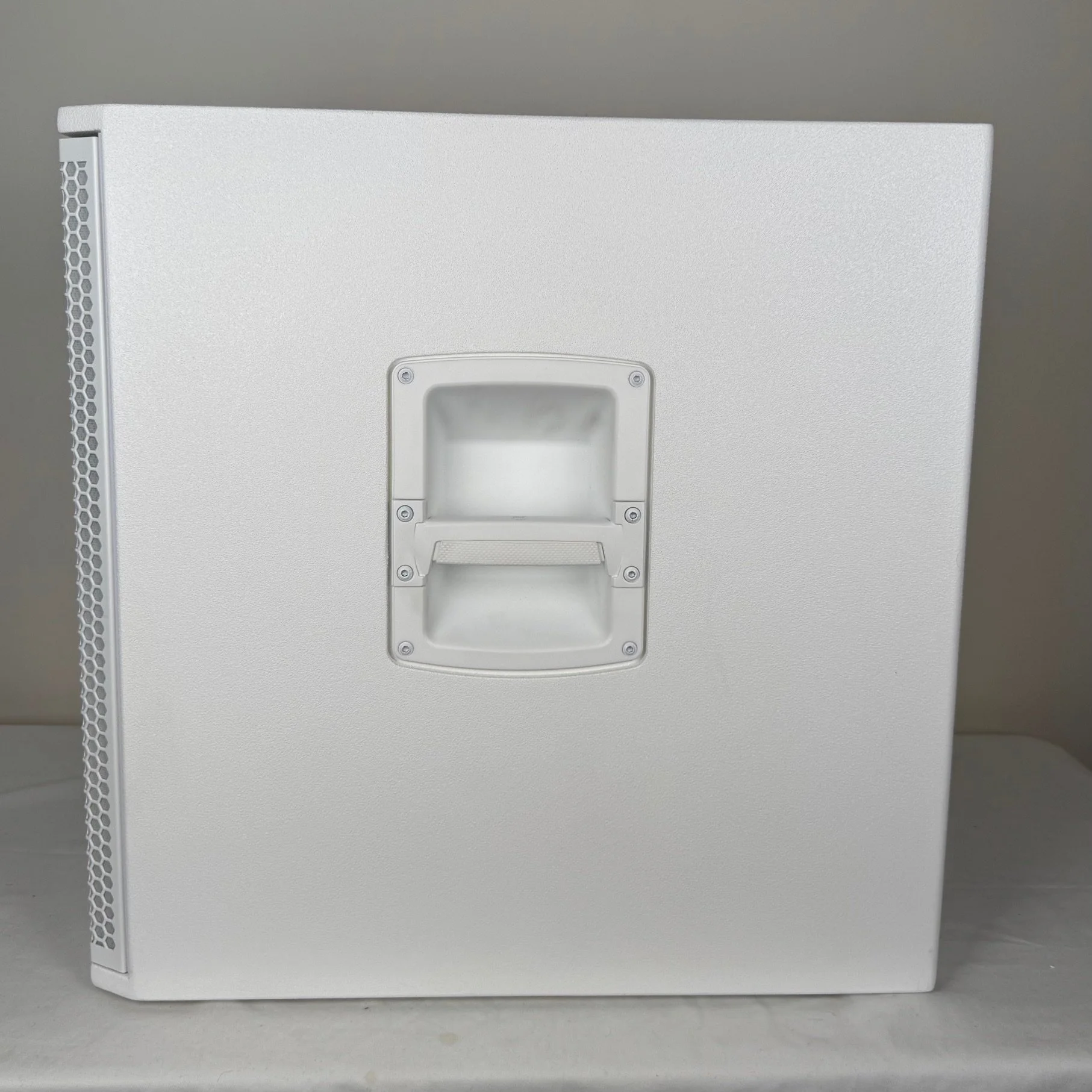 RCF SUB 15-AX (Open Box B-stock 3-yr warranty) (White)