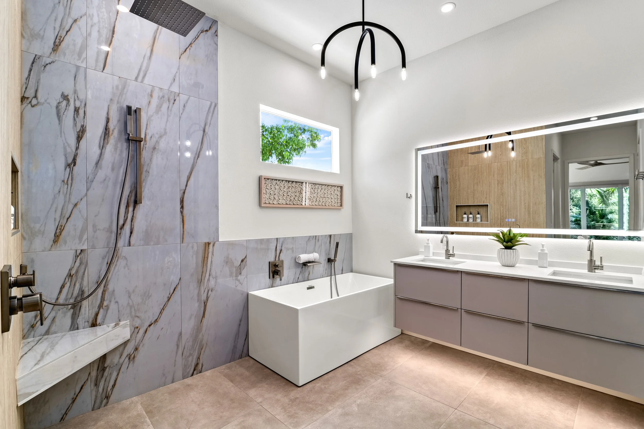 Master Bath.jpg