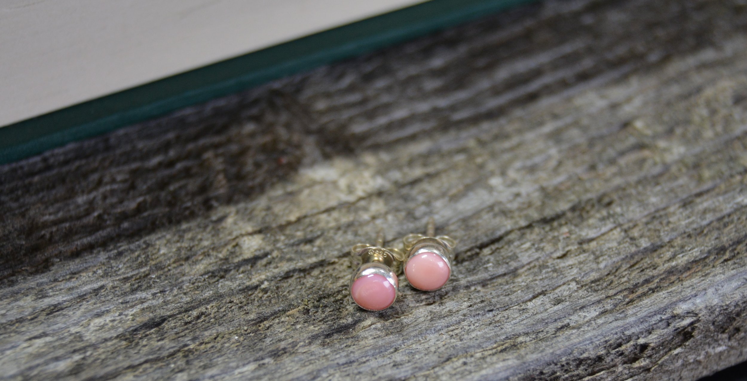 Handcrafted Pink Conch Earrings – Minimalist Sterling Silver