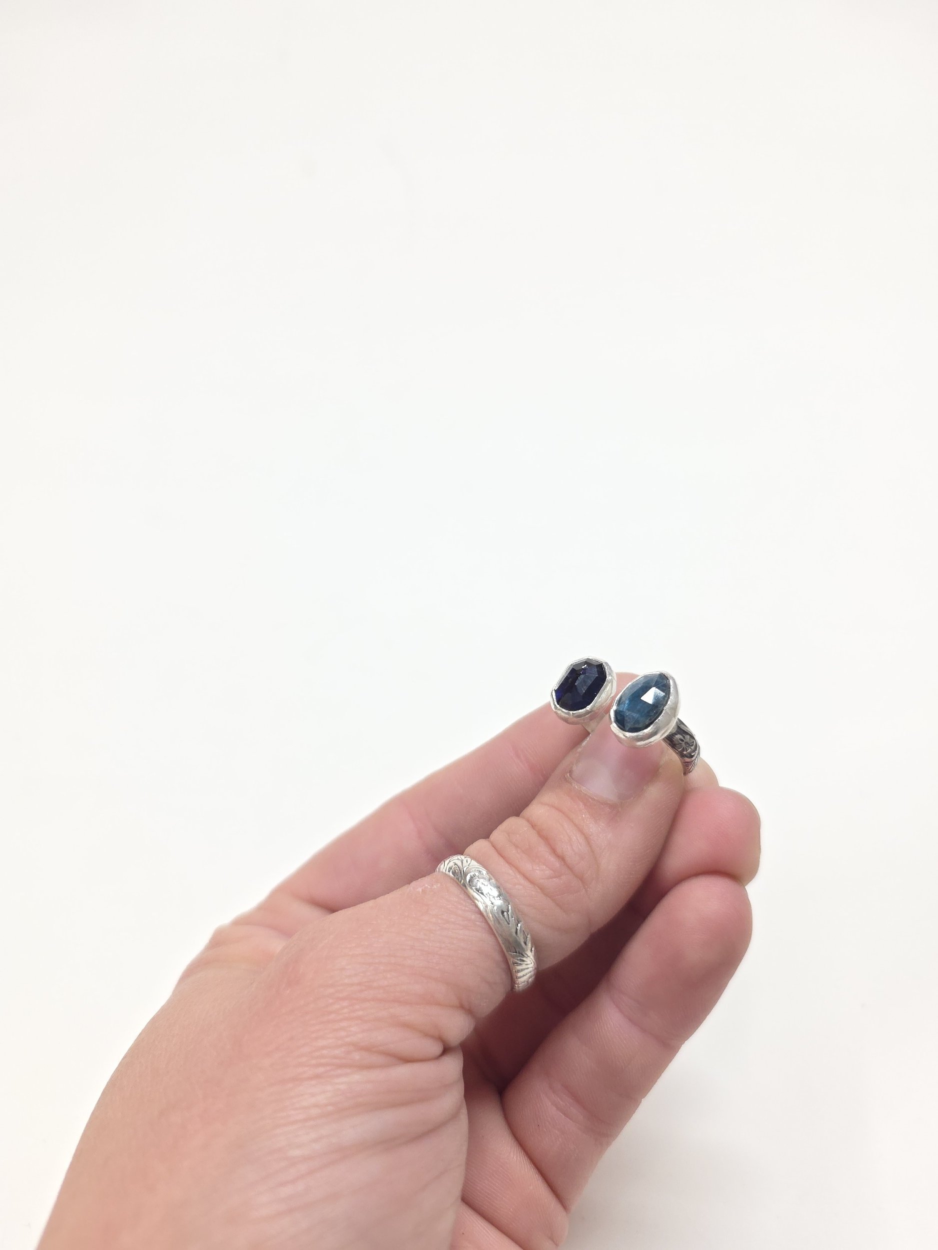 Split Band Ring - Kyanite and Onyx