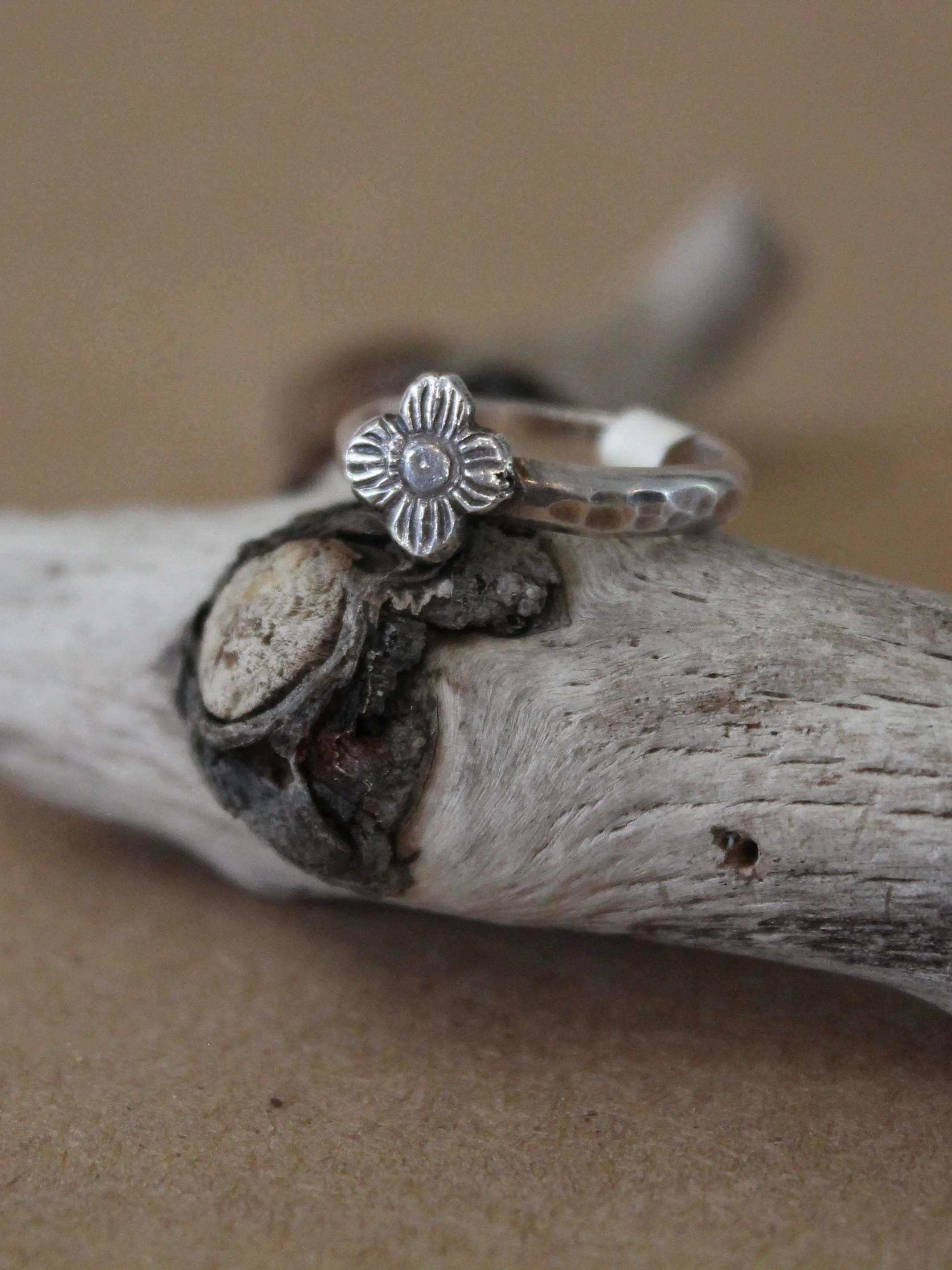 Handcrafted Sterling Silver Flower Ring with Hammered Band - Size 7.5