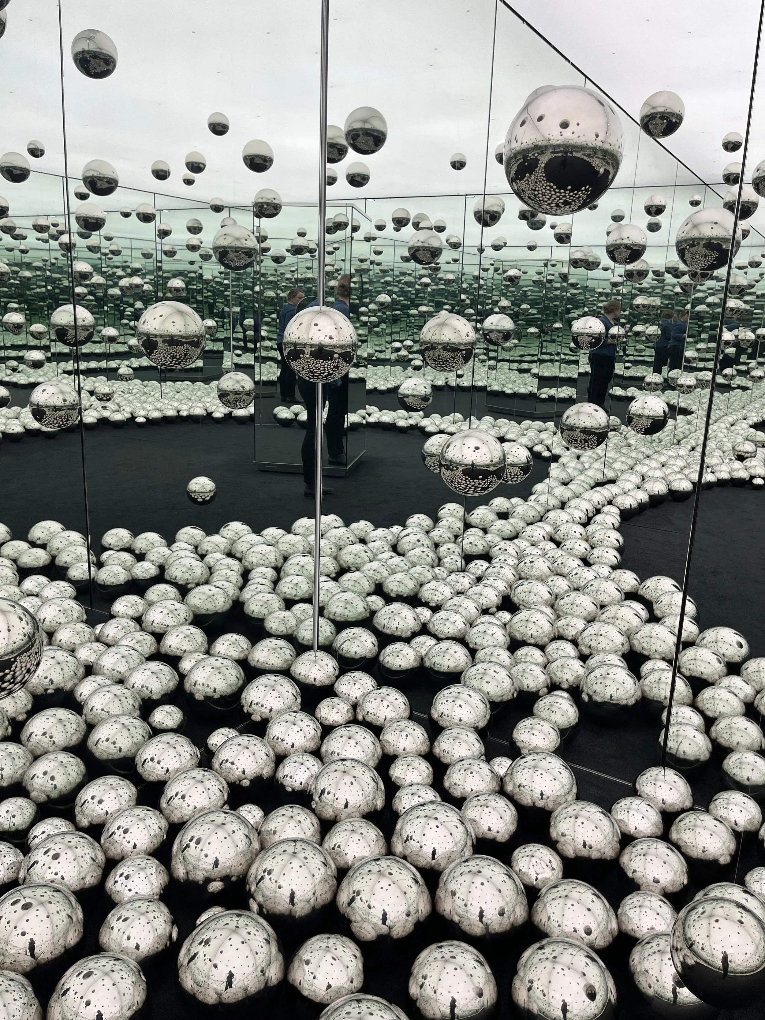  Who doesn’t love an Infinity Room? 