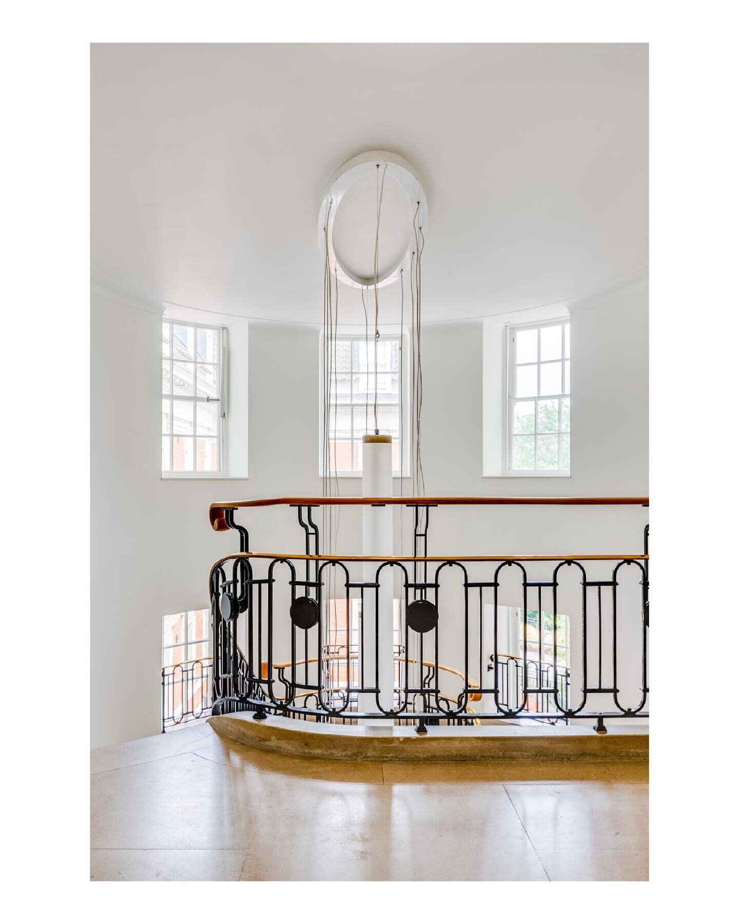 Unbelievable staircase in the Royal Star &amp; Garter Home building in Richmond.

Built in early 1920&rsquo;s and still looking incredible with restoration from @londonsquaredevelopments.
&bull;
&bull;
#interiorphotography #interiordesign #agameofton