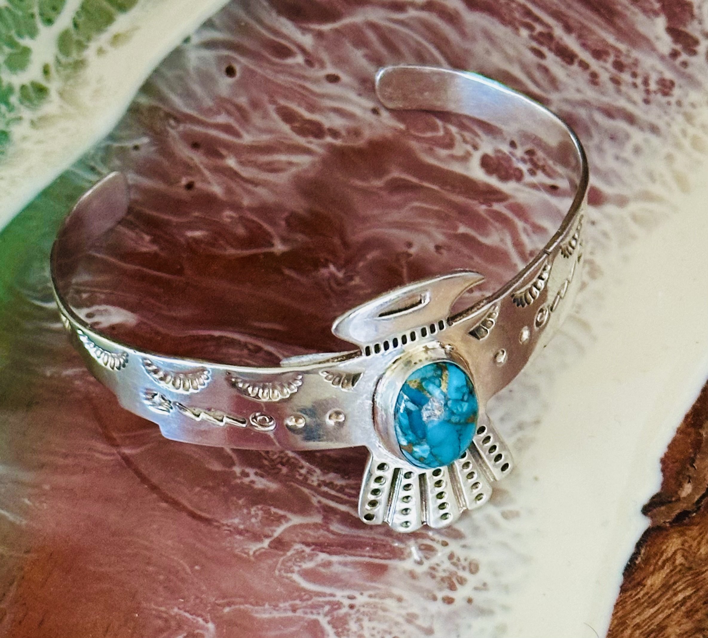 The Águila Cuff