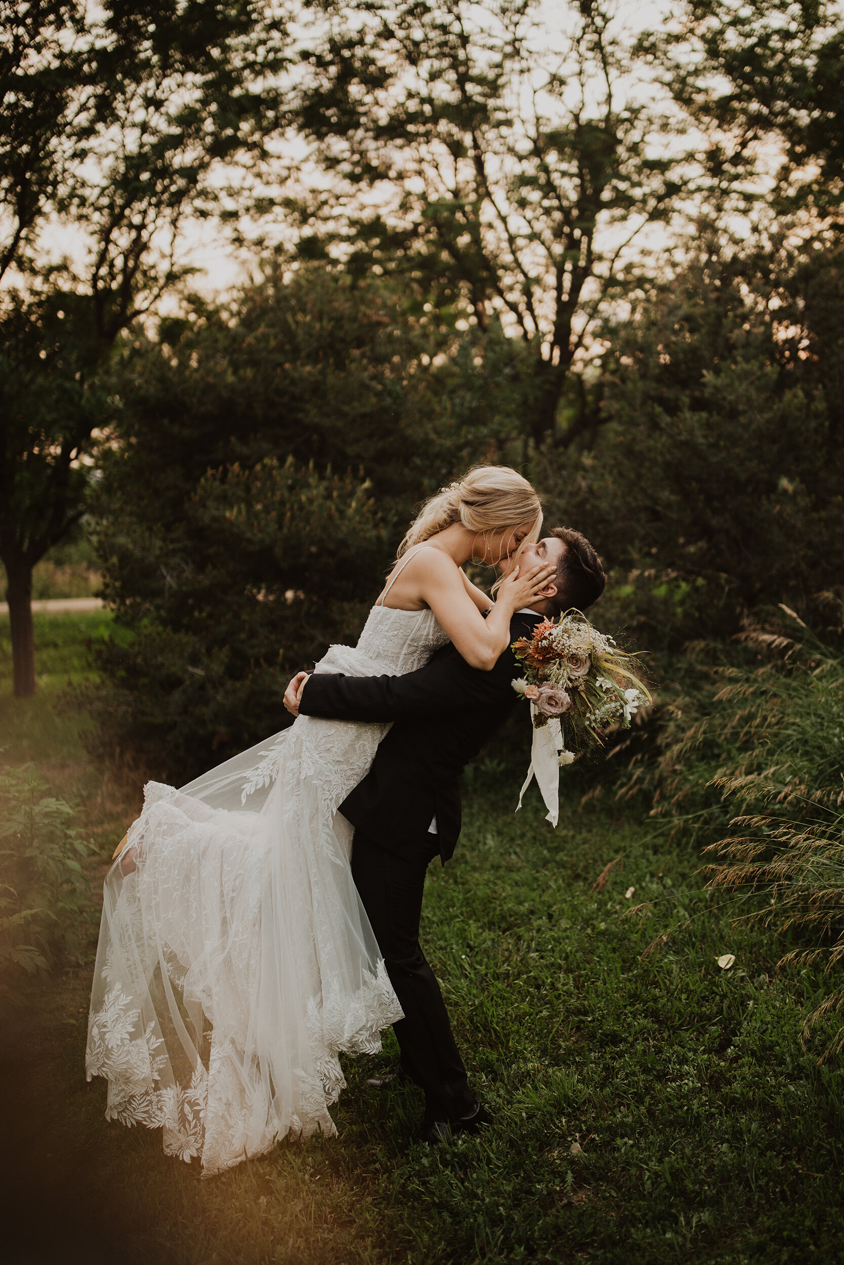 AshleeCrowdenPhotography_coloradoweddingphotographer_boulderflowerfarm.jpg