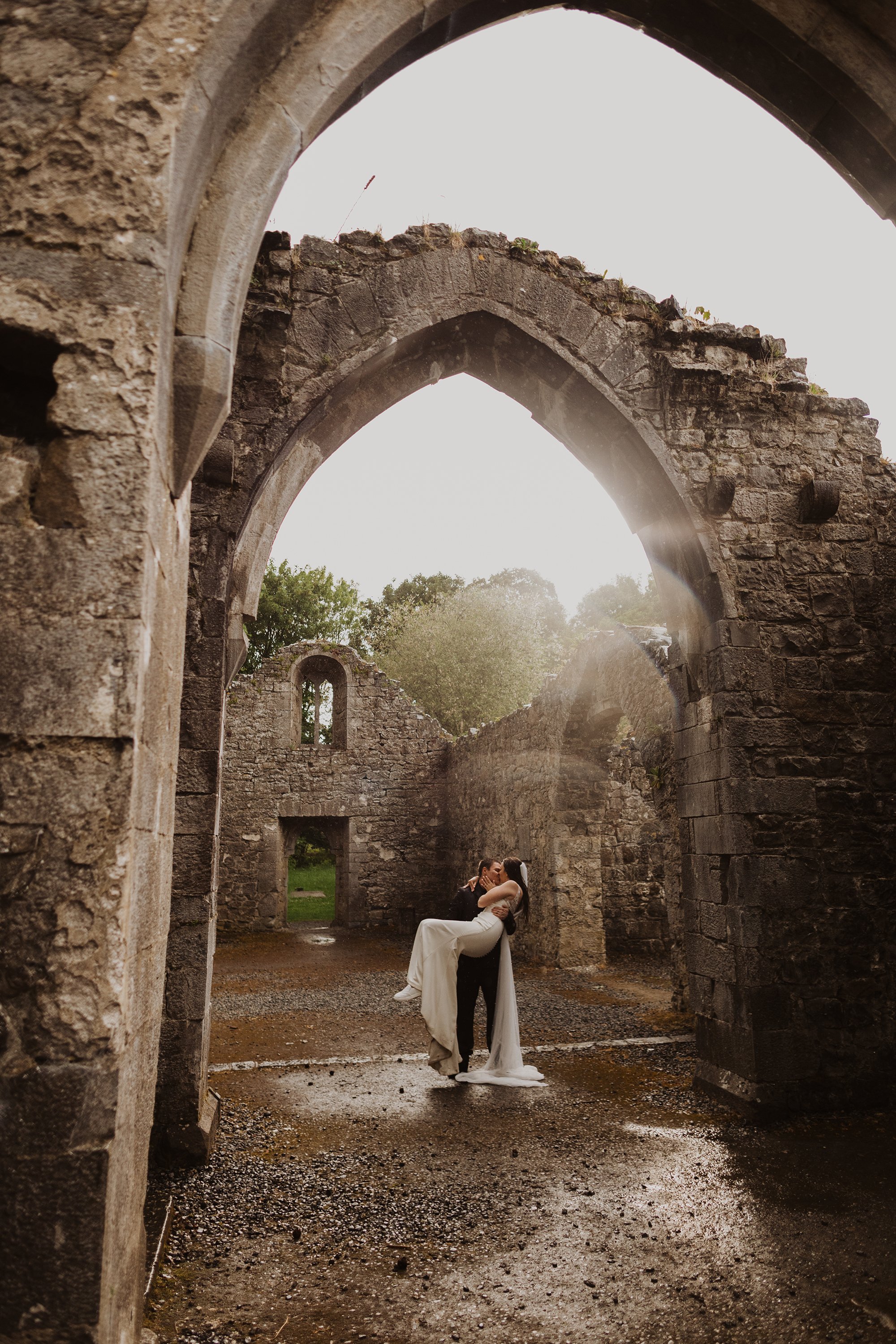 ashleecrowdenphotography_irelandweddingphotographer_travelingweddingphotographer_four.jpg