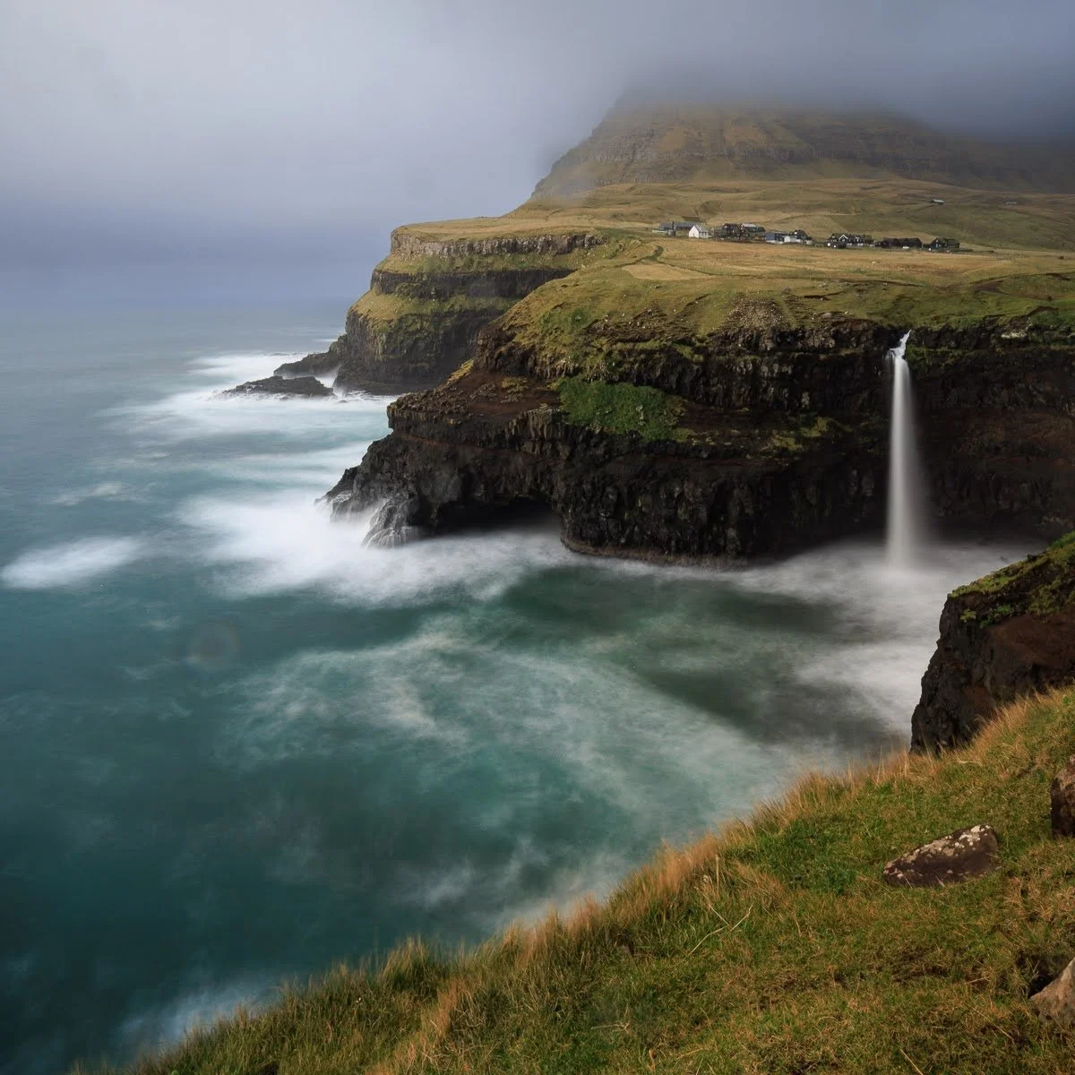 Monty_Faroes_Mulafossur-1.jpg