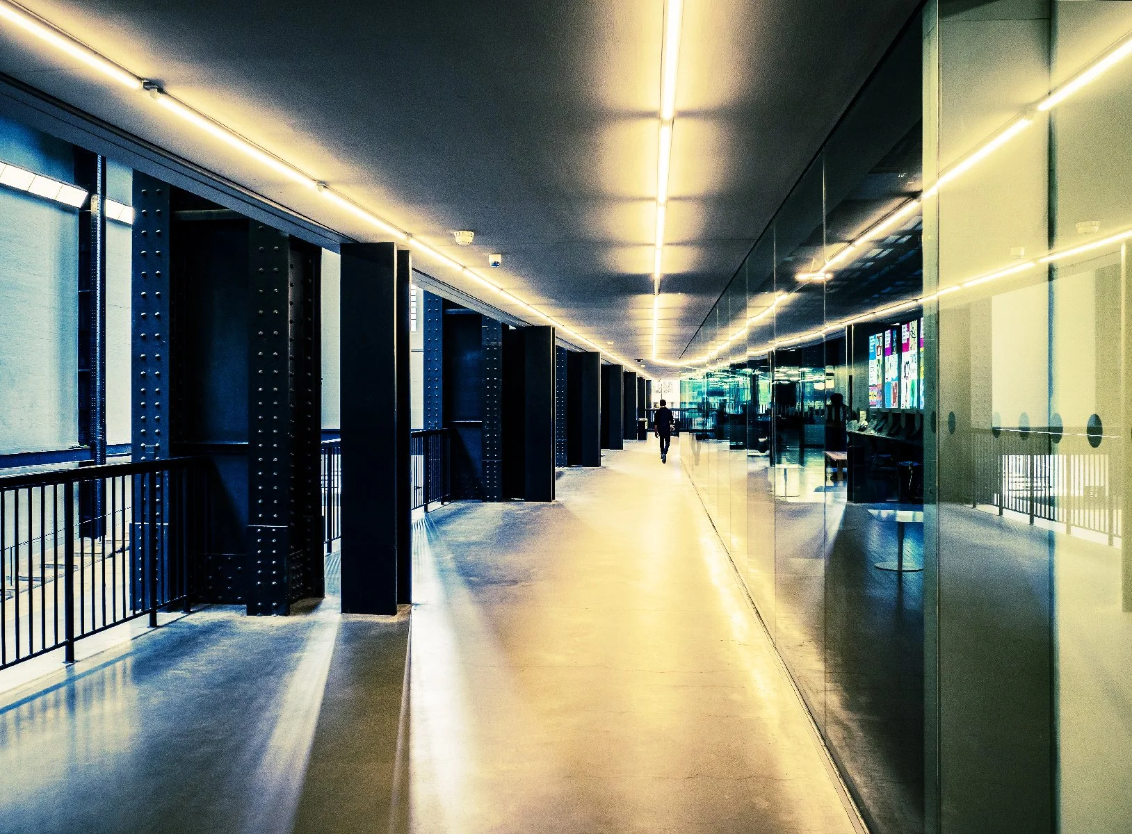 *P4244017b 277x377mm flat.jpg