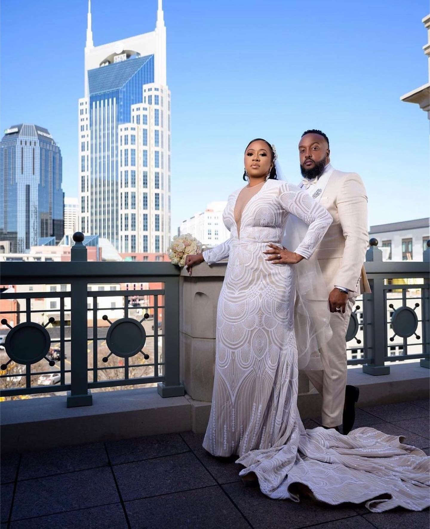 @pantorabridal Gabriella gown makes you glow ❤️ #RealLuxeBride #pantorabride @chan_jin007 and hubby @wakeuphustlerepeat

Click the link in our bio to book your NY or LA appointment
www.pantorabridal.com

Vendors:
Bought at @luxebridalnashville 
@nash